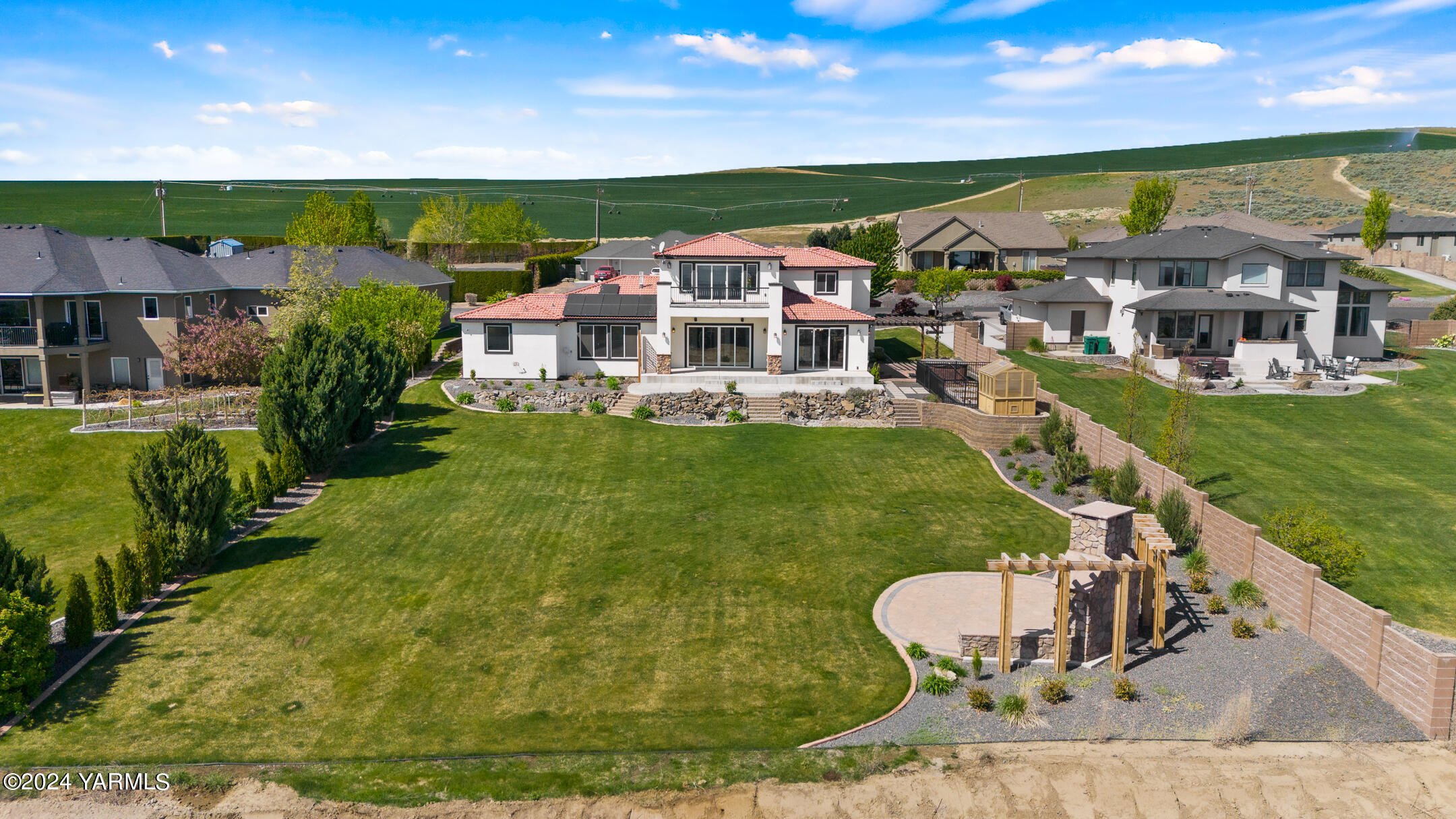 13705 S Grandview Ln