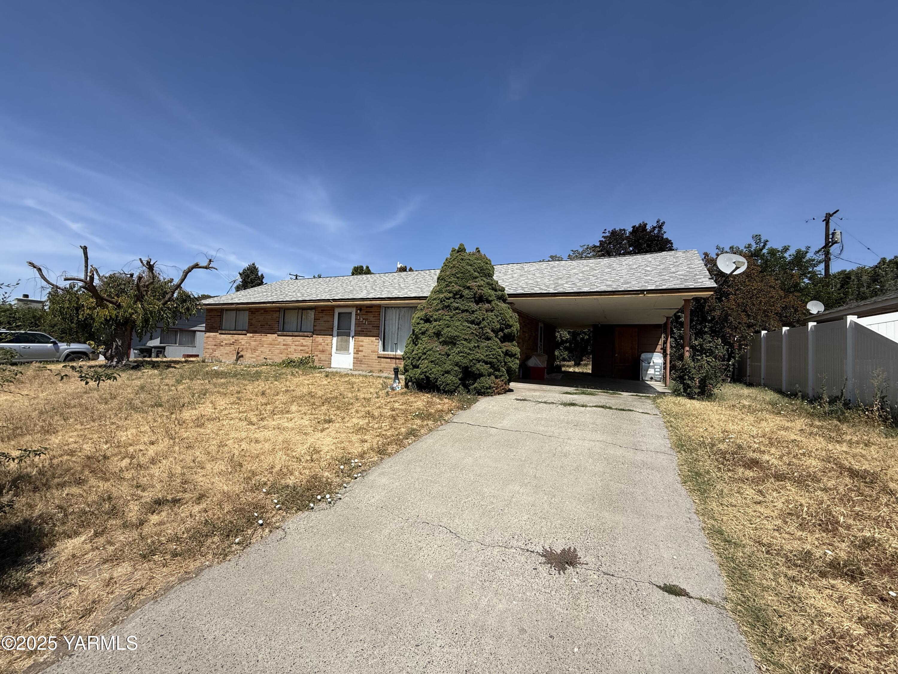1311 Sharon Dr