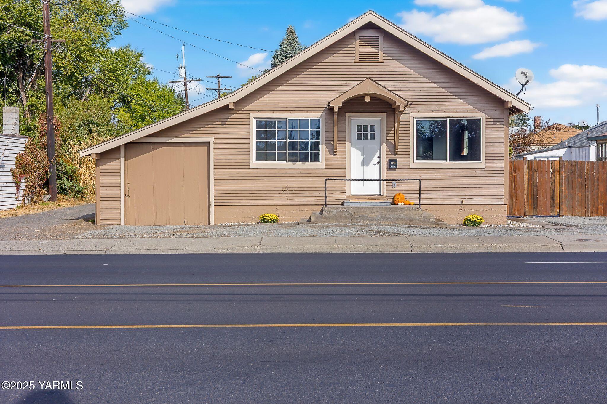 1105 W Nob Hill Blvd