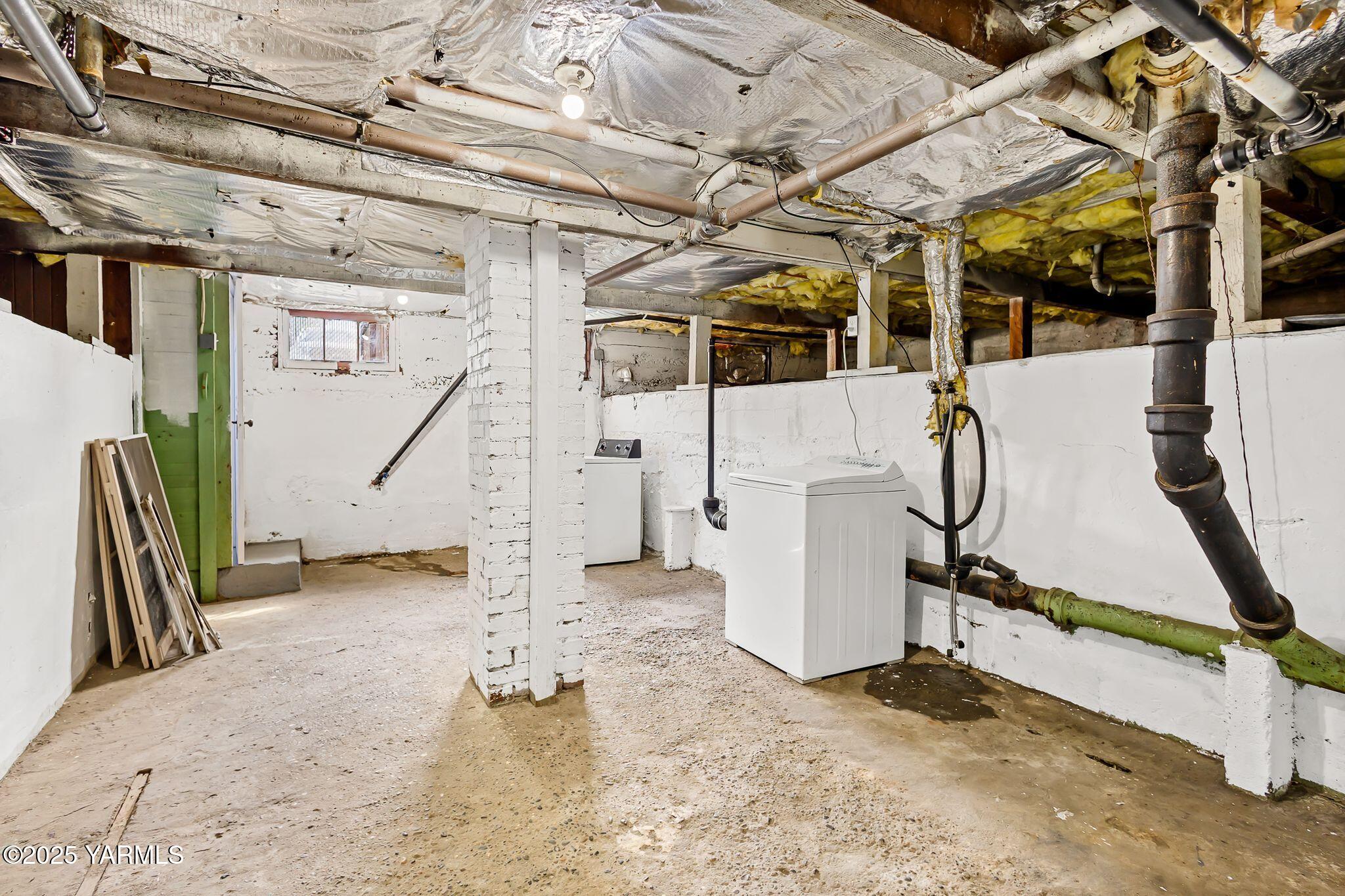 1105 W Nob Hill Blvd
