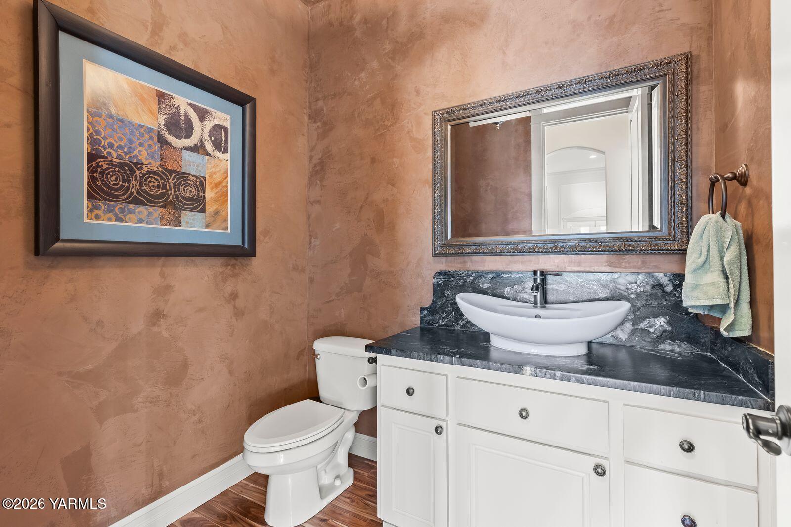 7205 Englewood Hill Pl