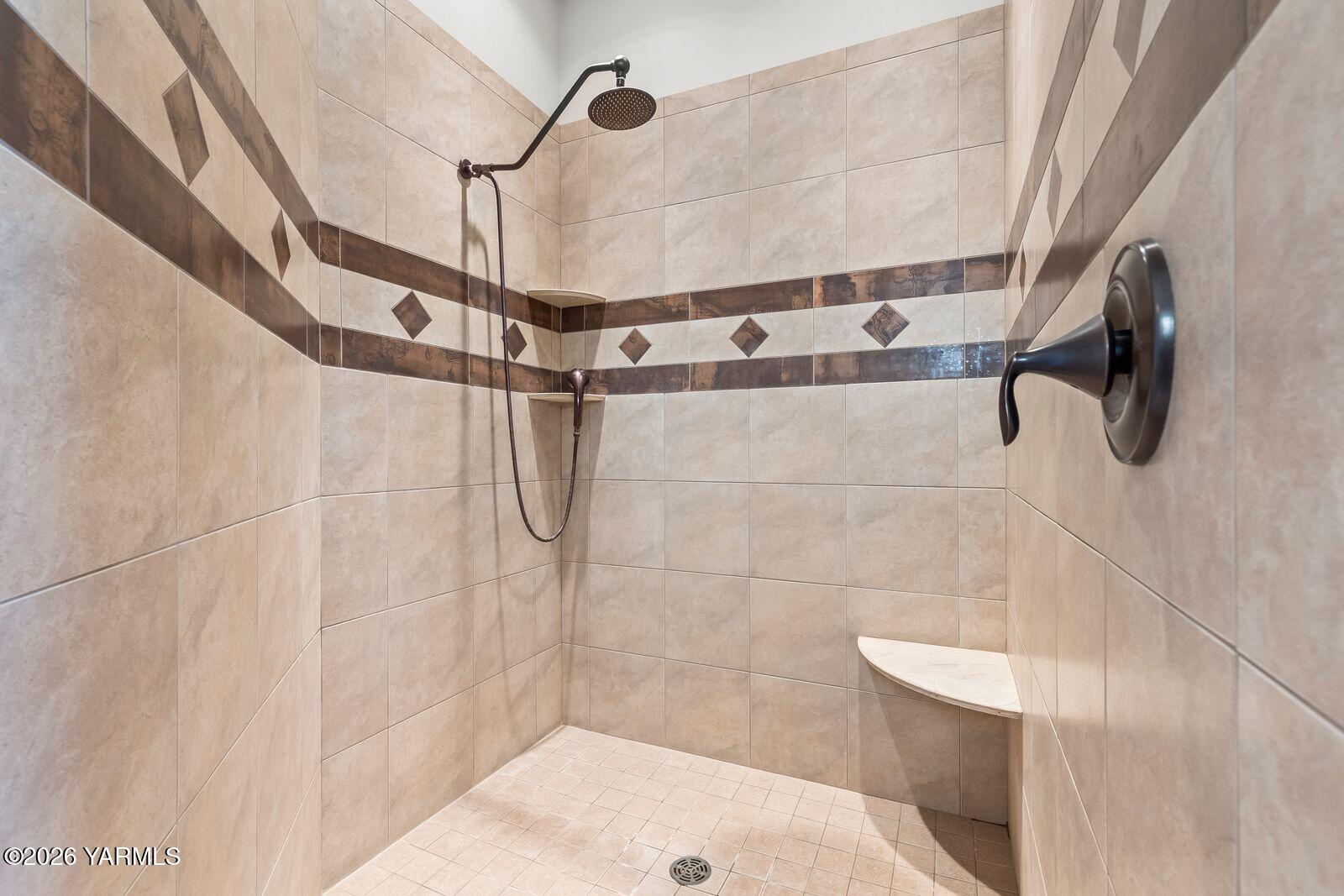 7205 Englewood Hill Pl