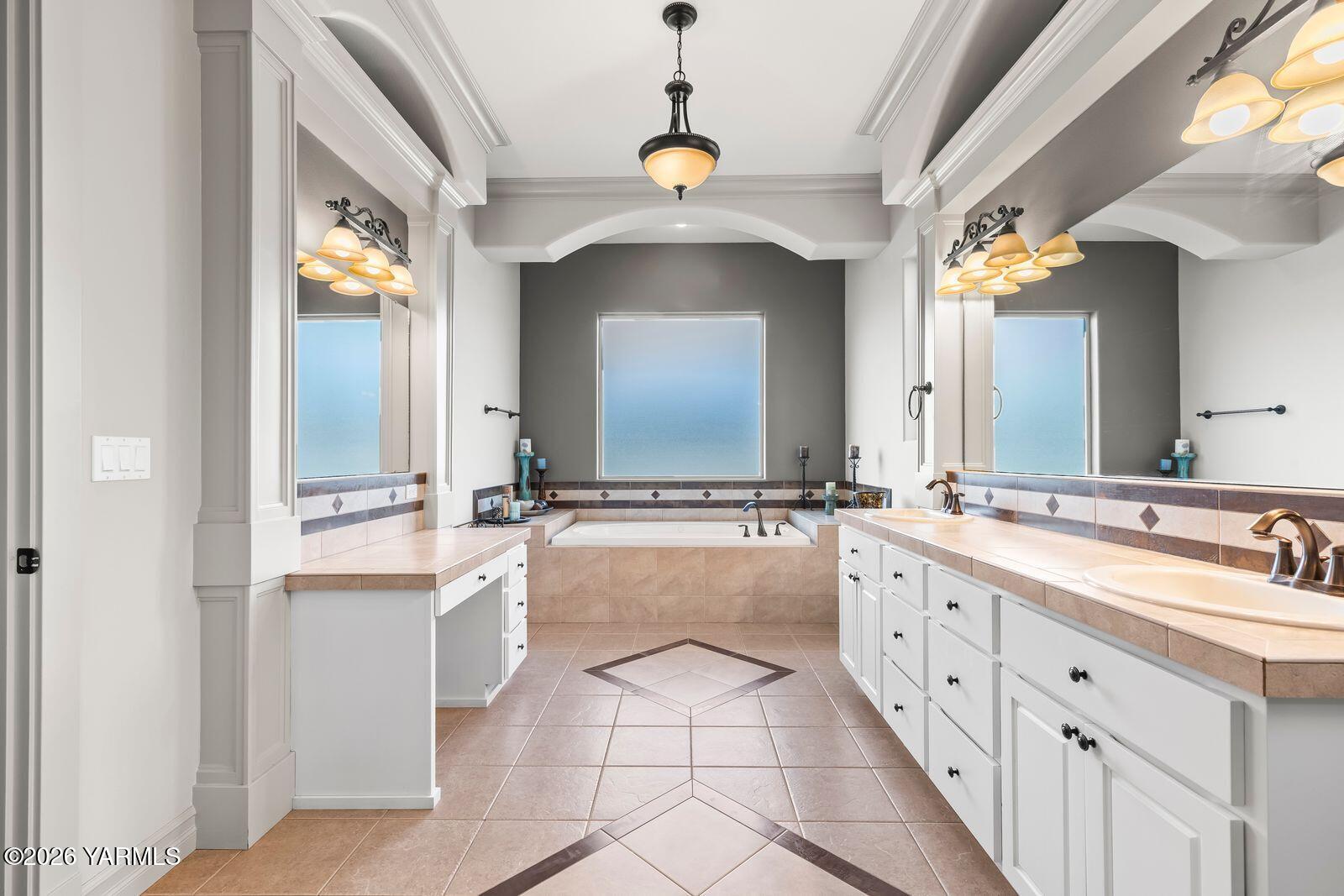 7205 Englewood Hill Pl