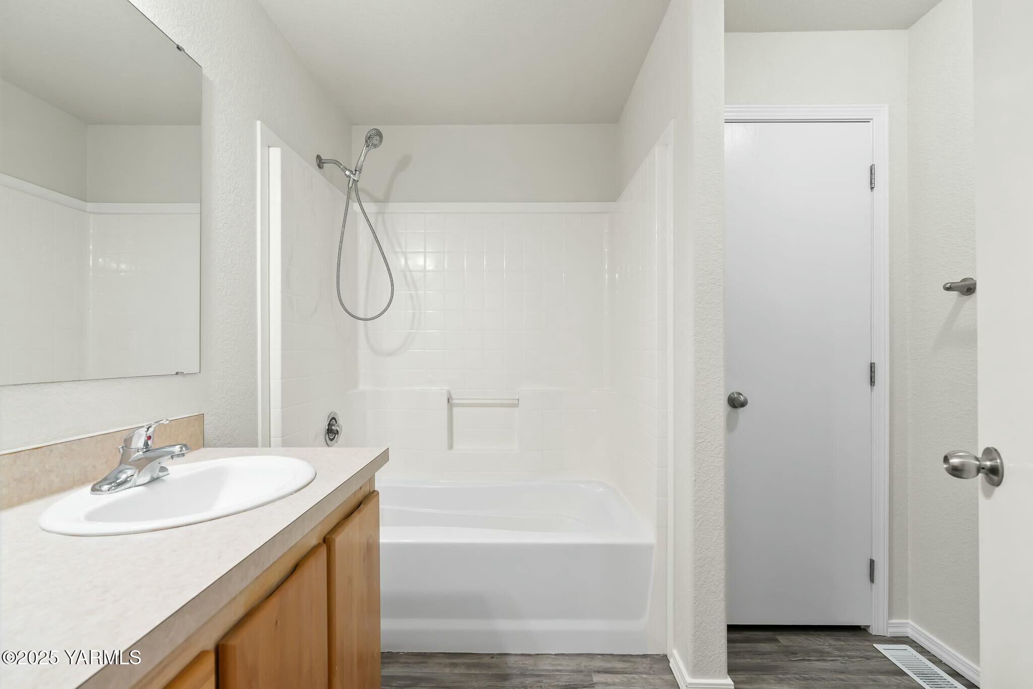2802 S 5th Ave Unit: 62