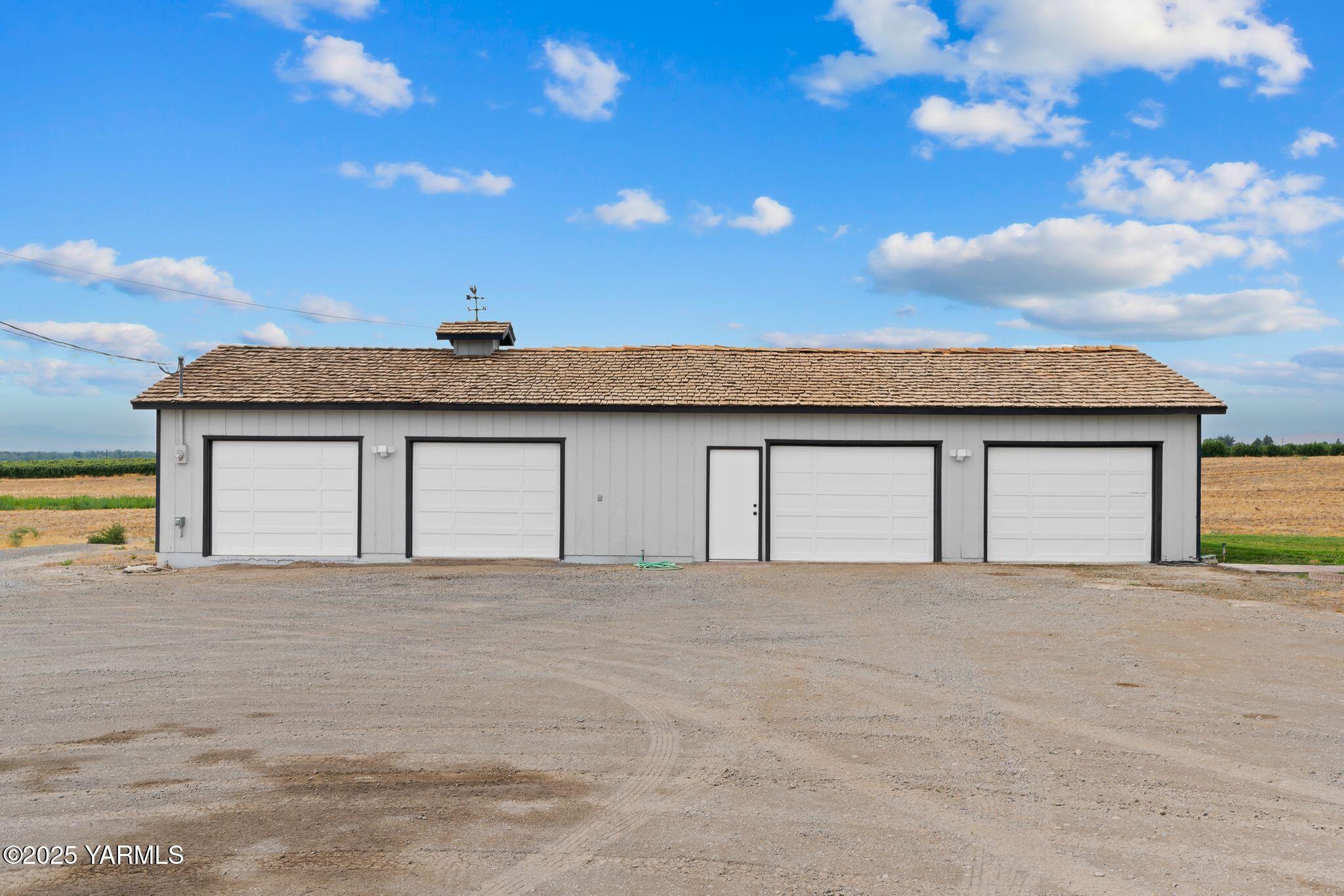 650 White Rd