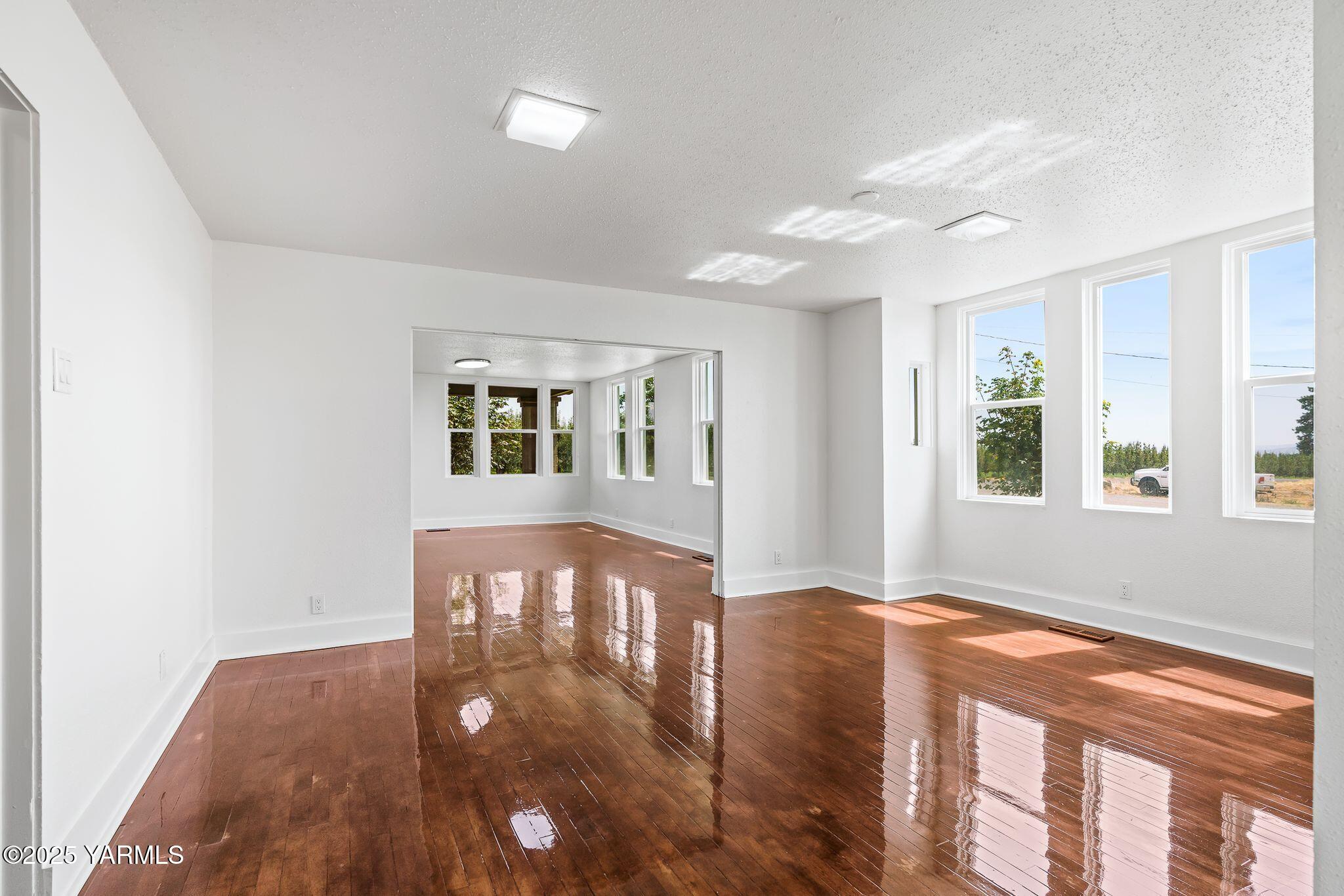 650 White Rd