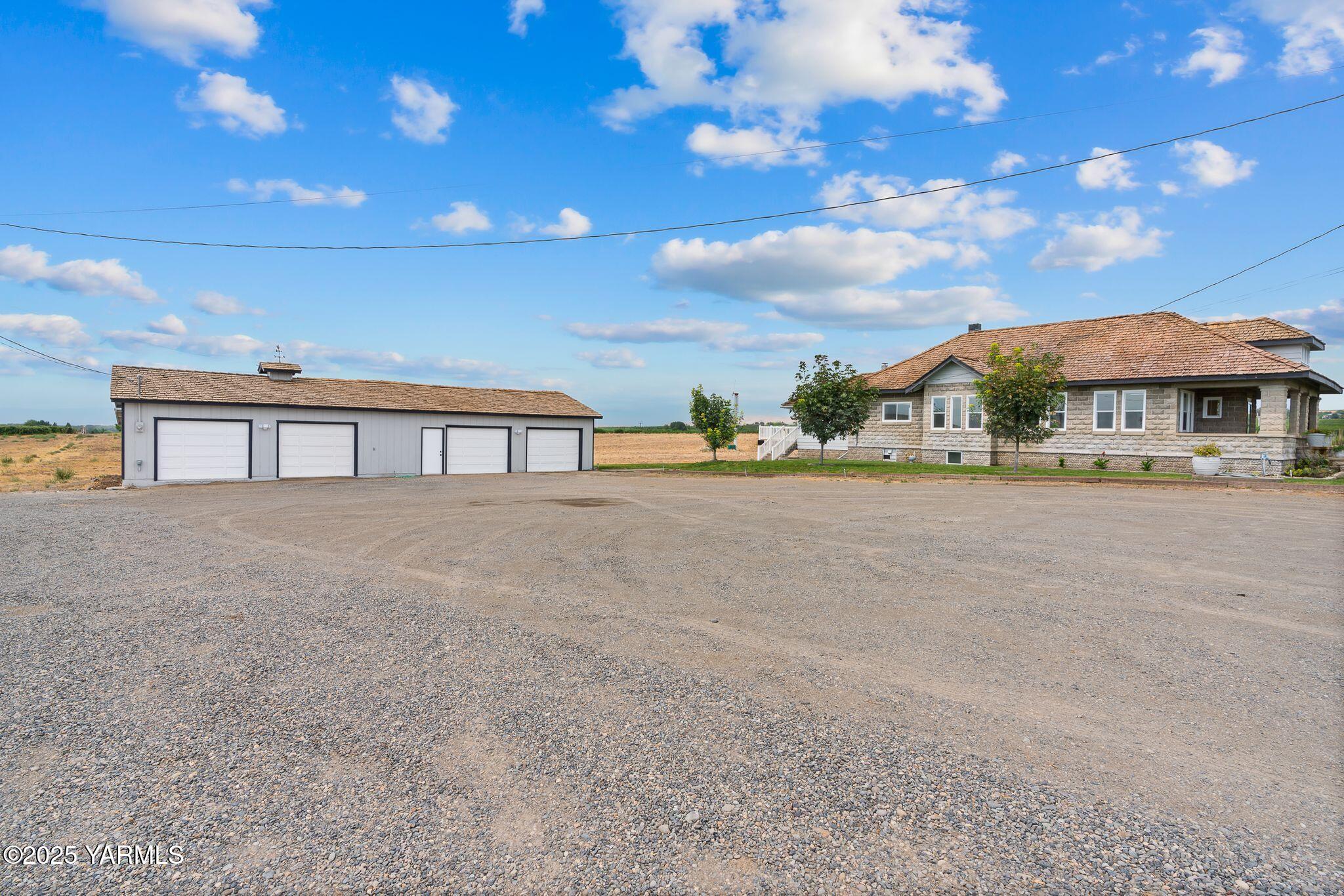650 White Rd