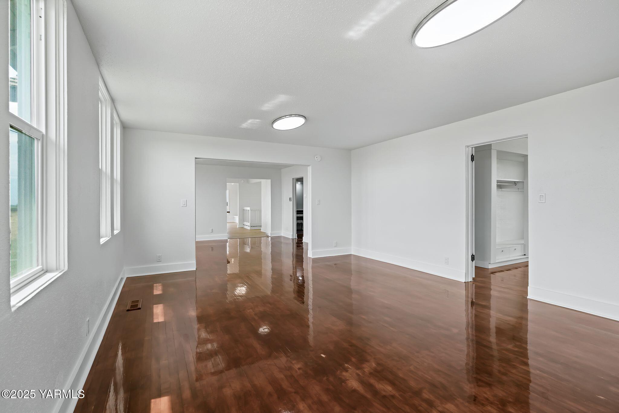 650 White Rd