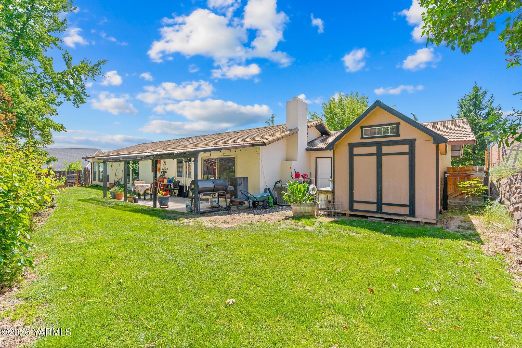 4503 Surrey Ln