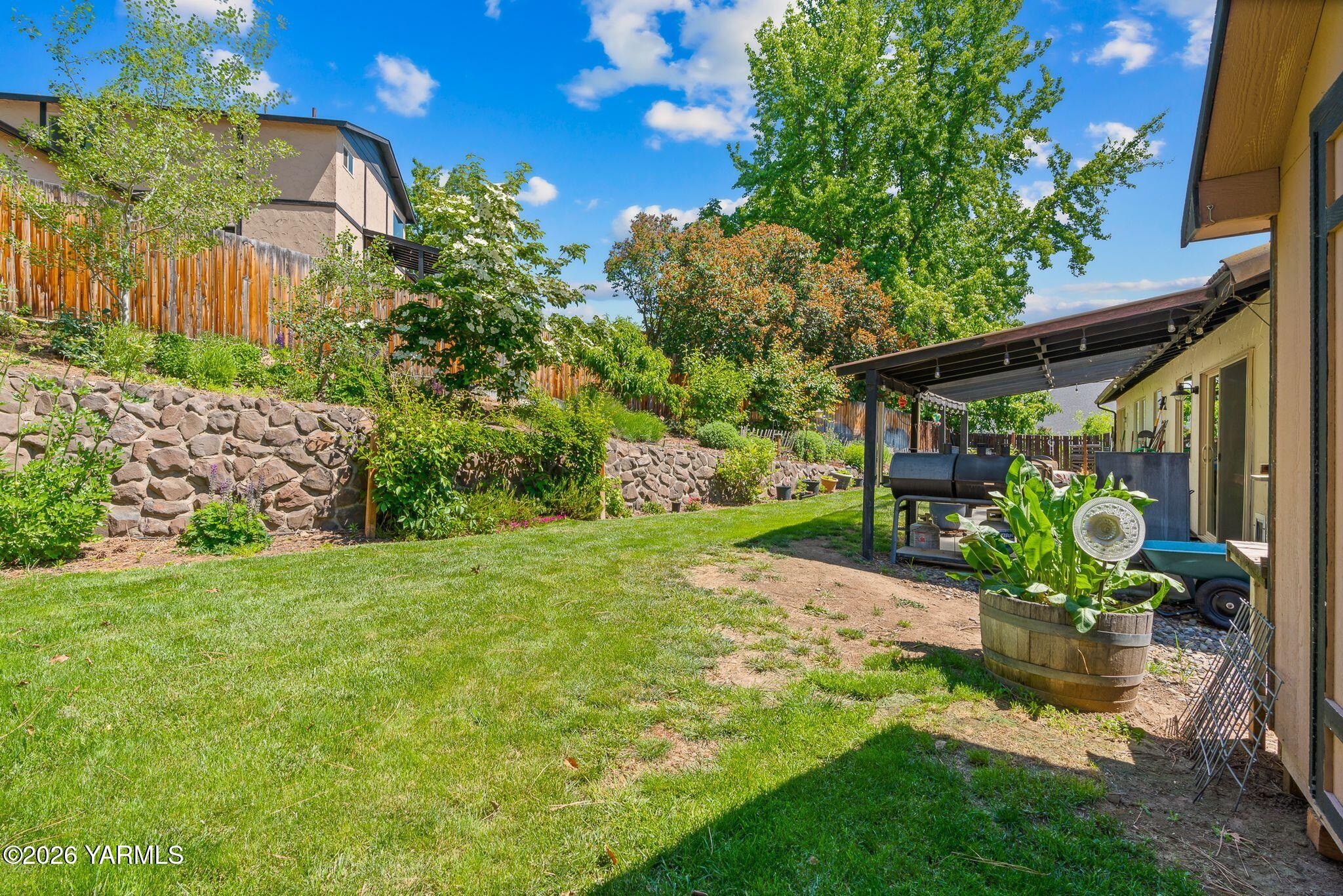 4503 Surrey Ln