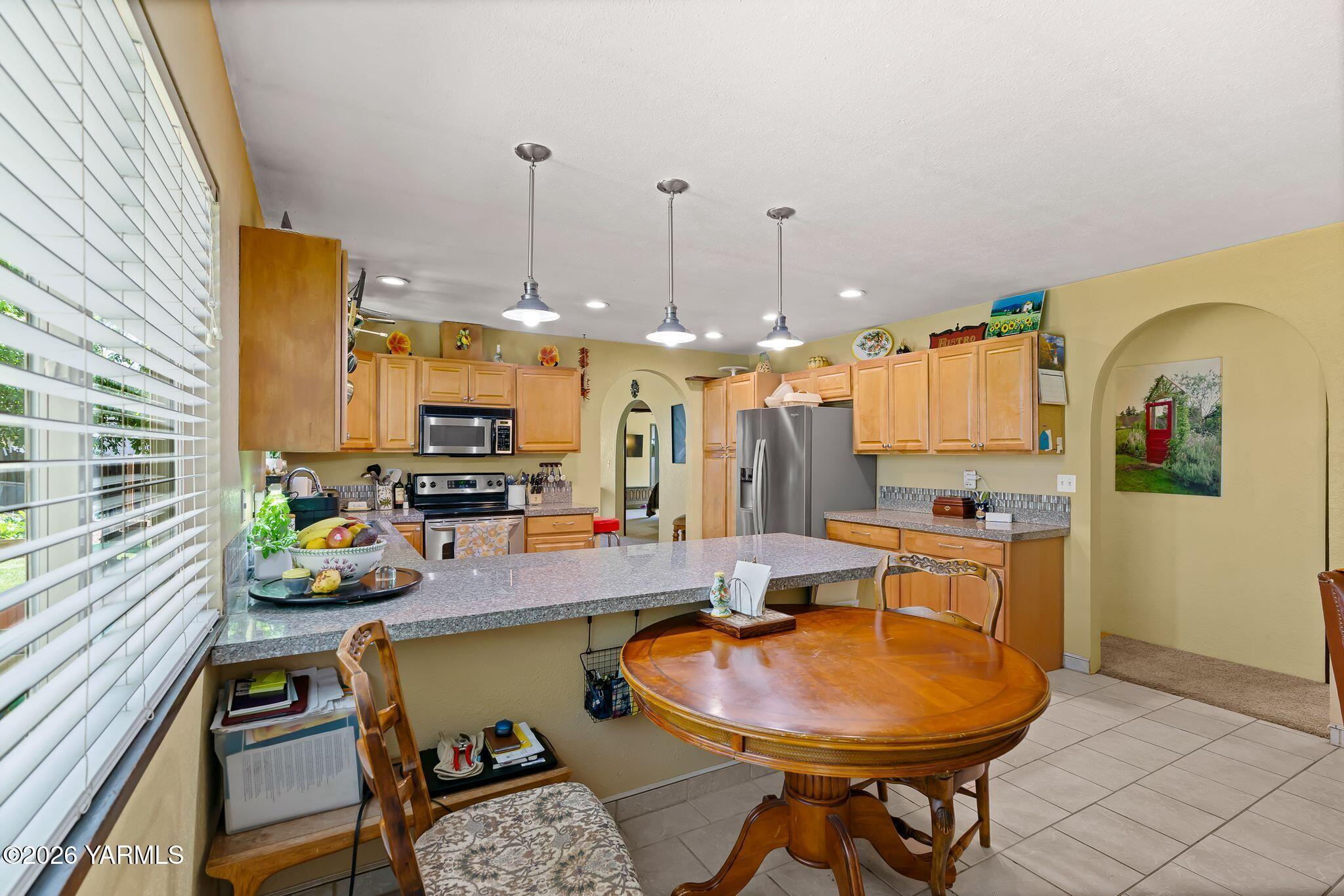 4503 Surrey Ln