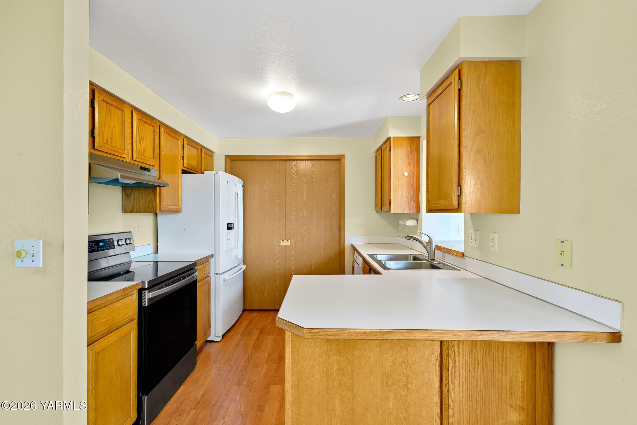 311 N 57th Ave