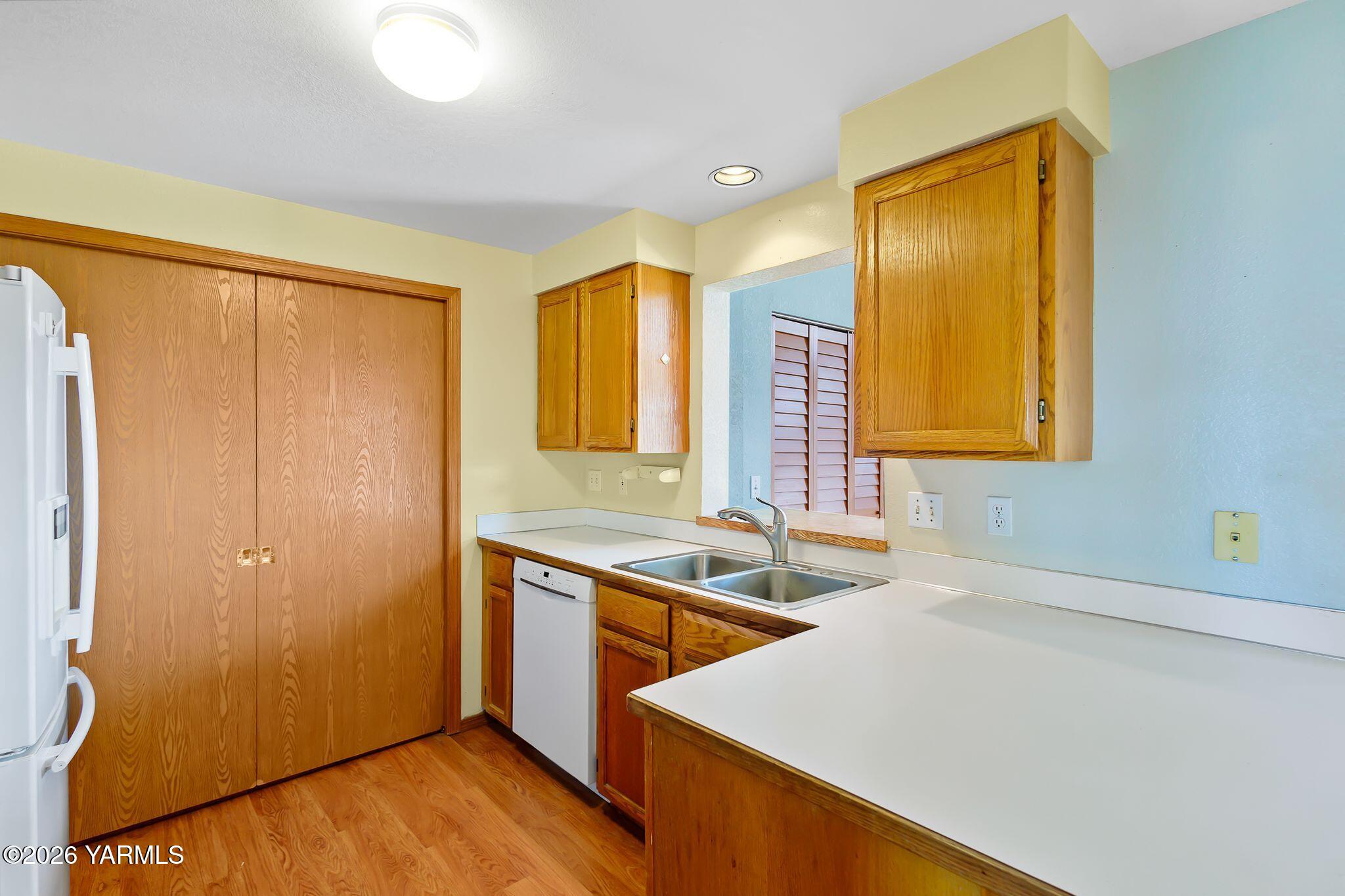311 N 57th Ave