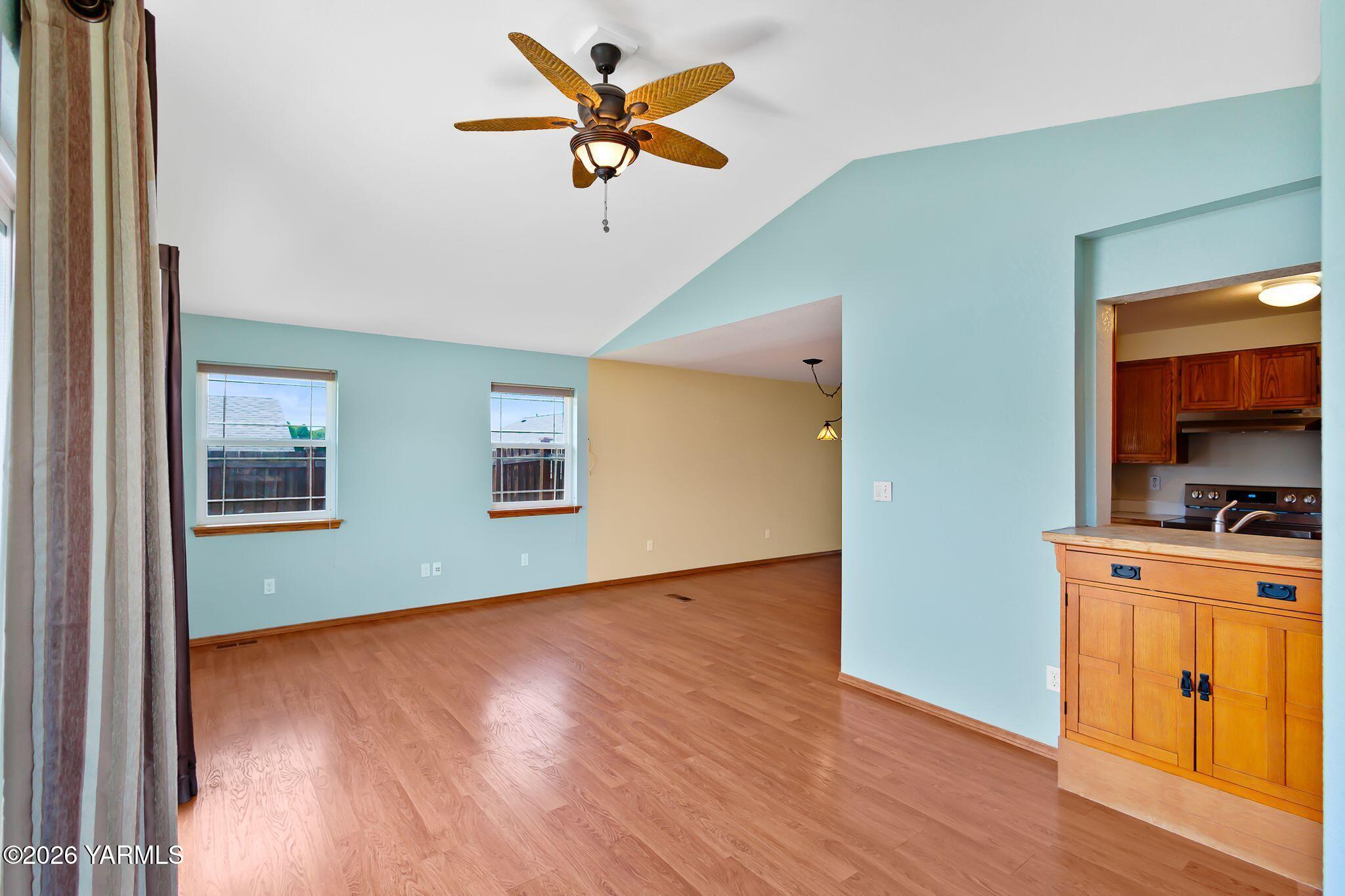 311 N 57th Ave