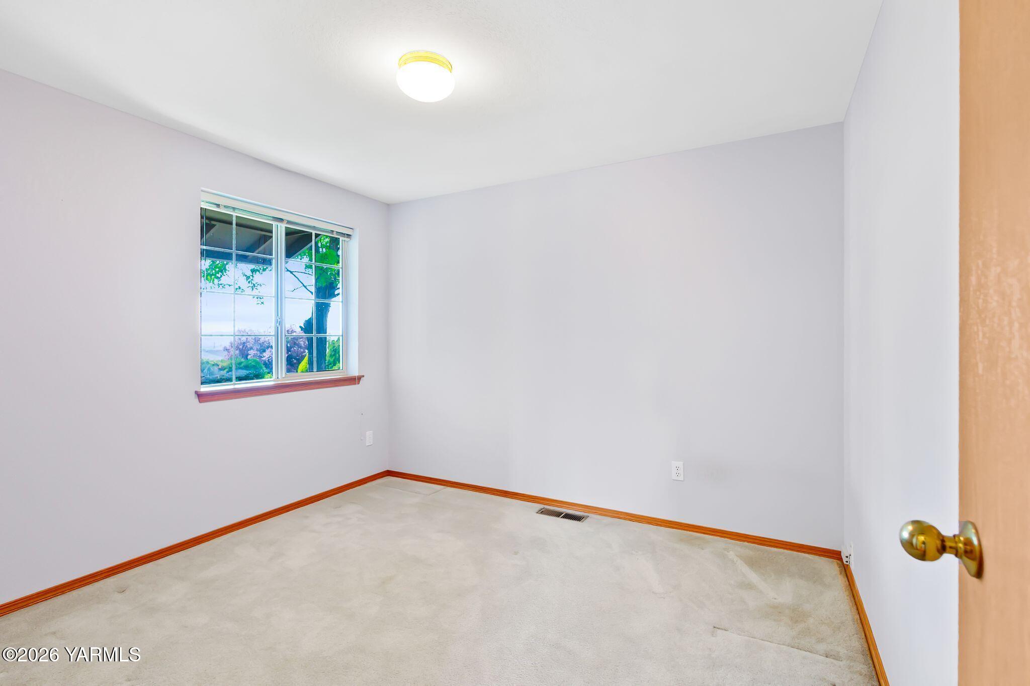 311 N 57th Ave