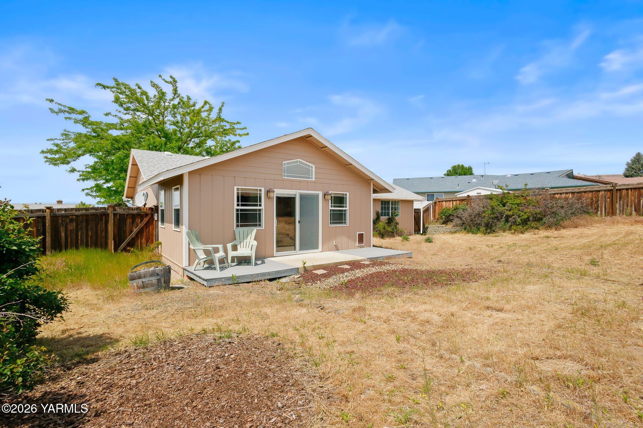 311 N 57th Ave