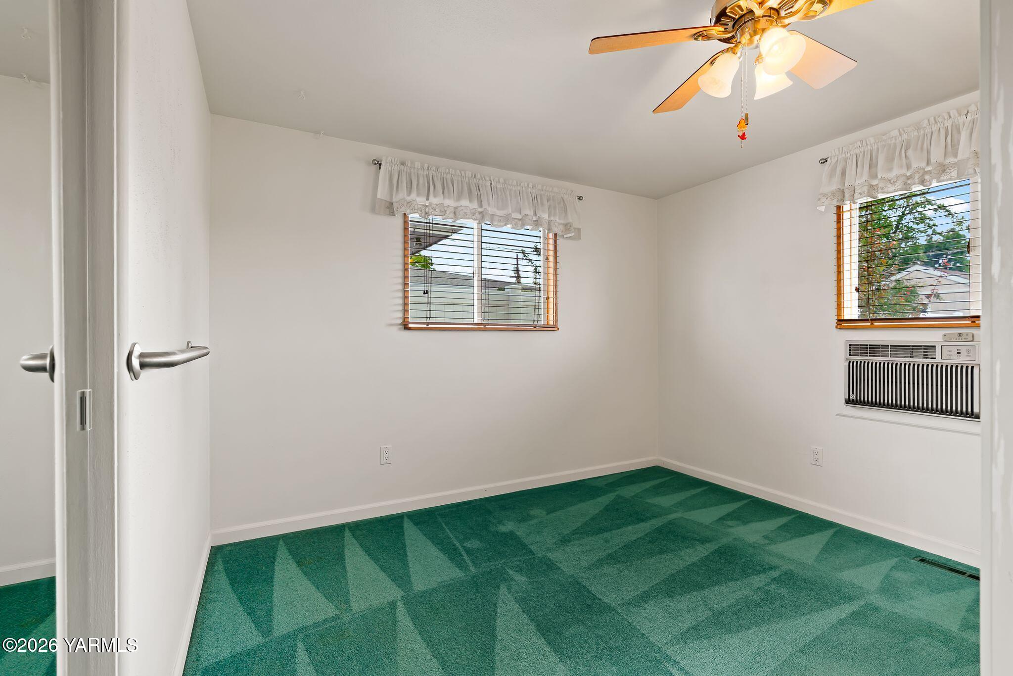 413 S 47th Ave