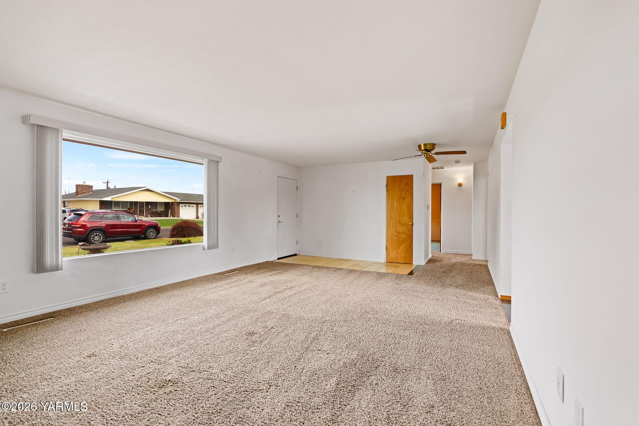 413 S 47th Ave