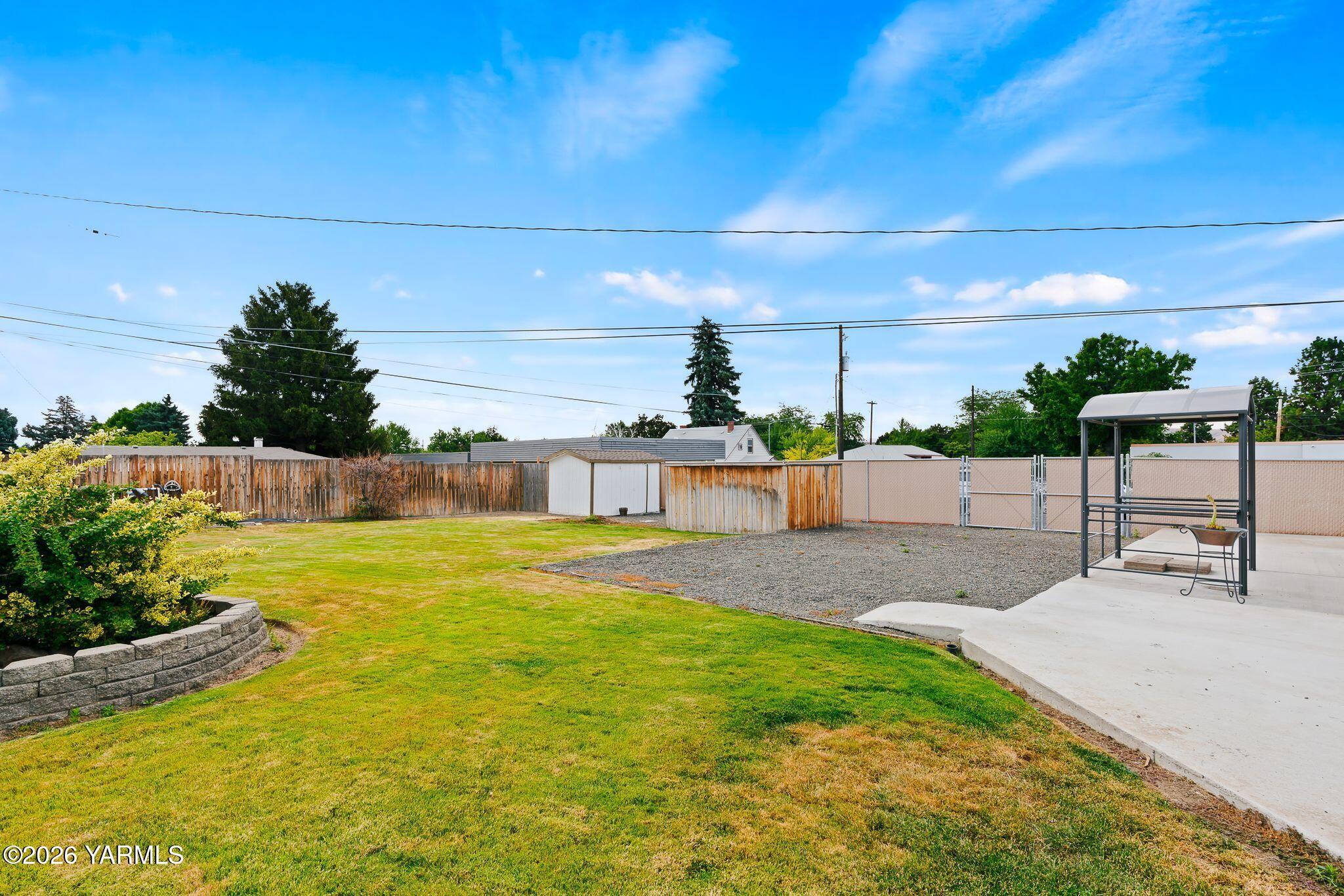413 S 47th Ave