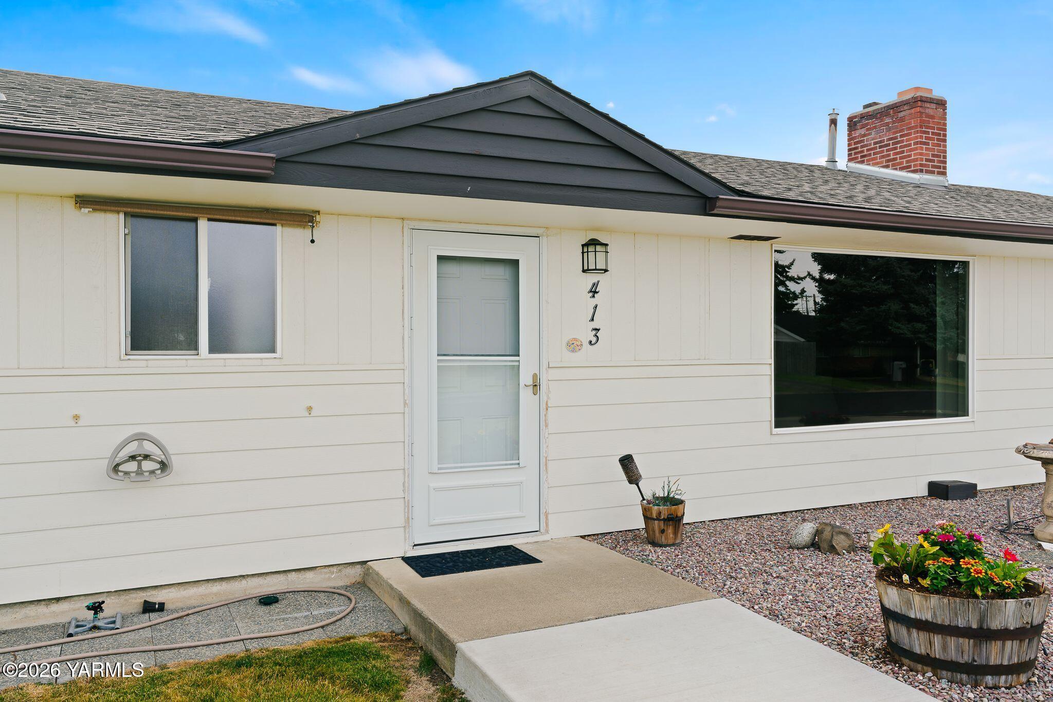 413 S 47th Ave