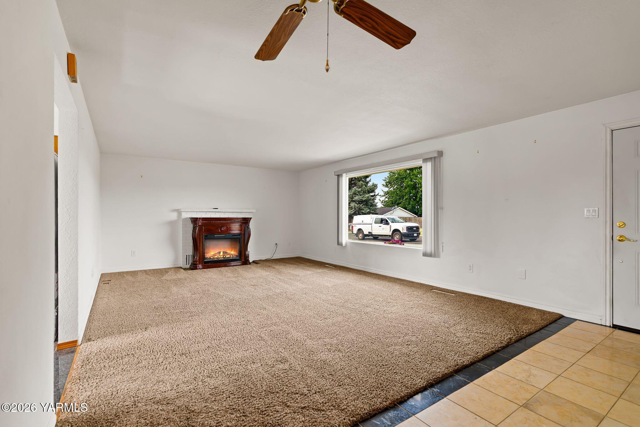 413 S 47th Ave