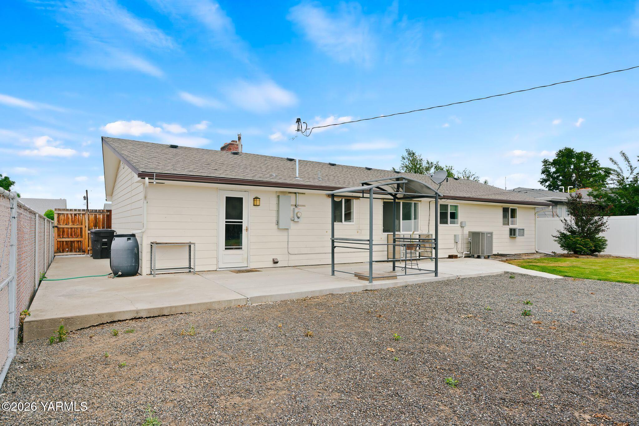 413 S 47th Ave