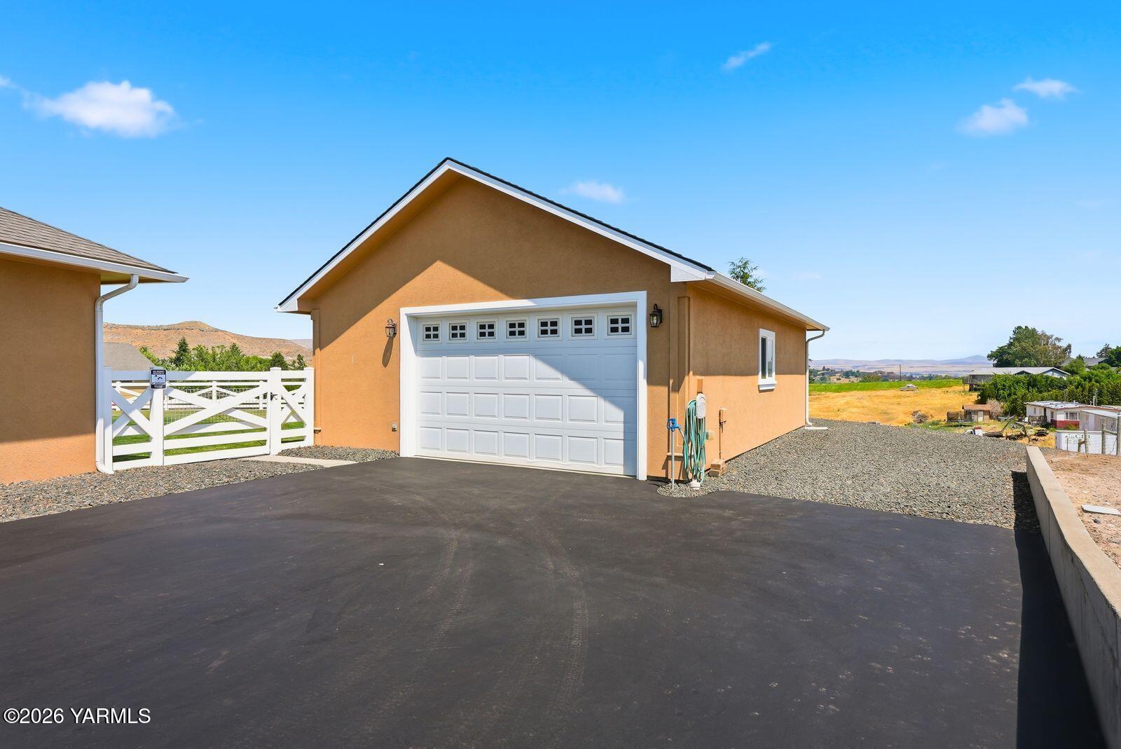 3861 Speyers Rd