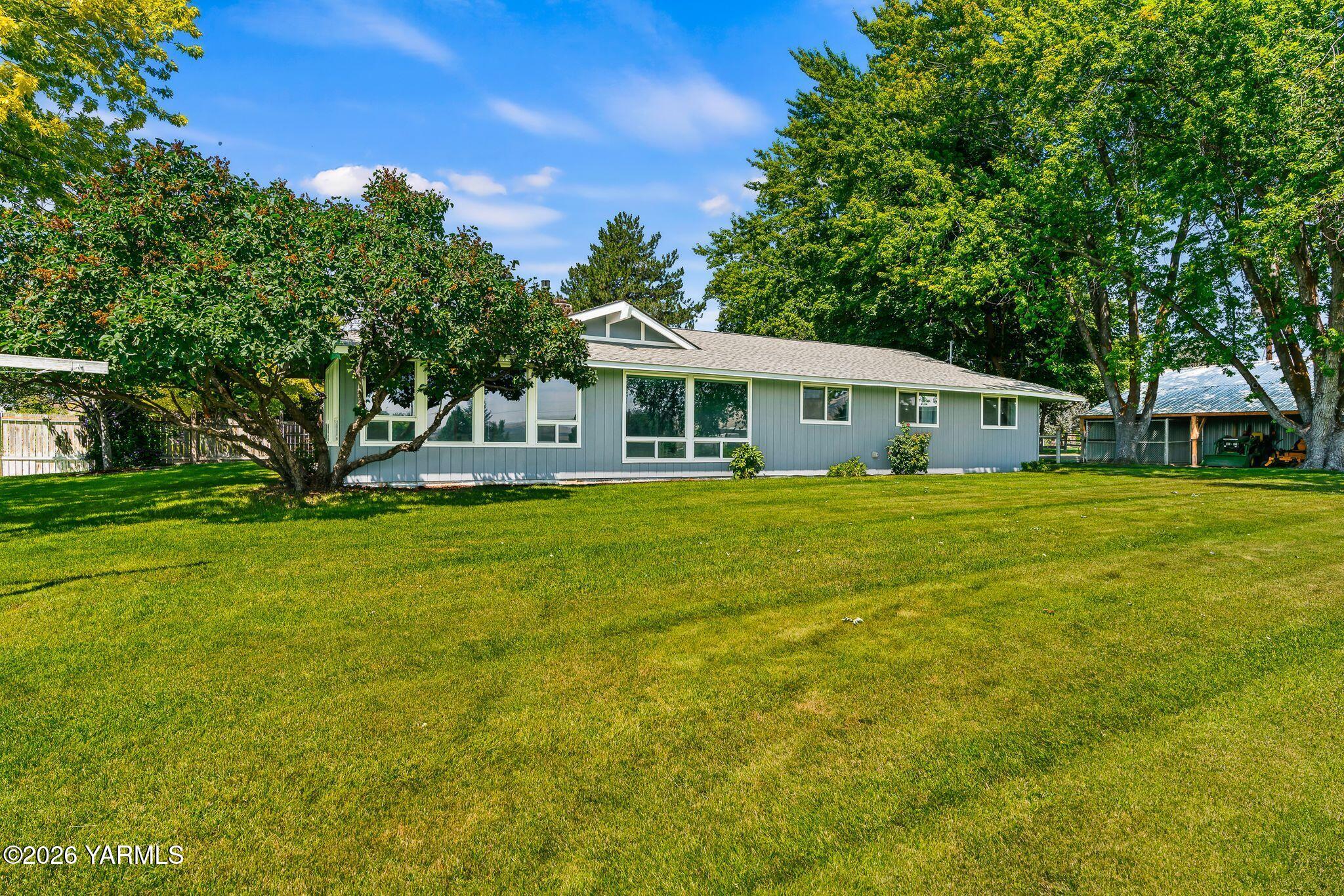61 N Johnson Rd