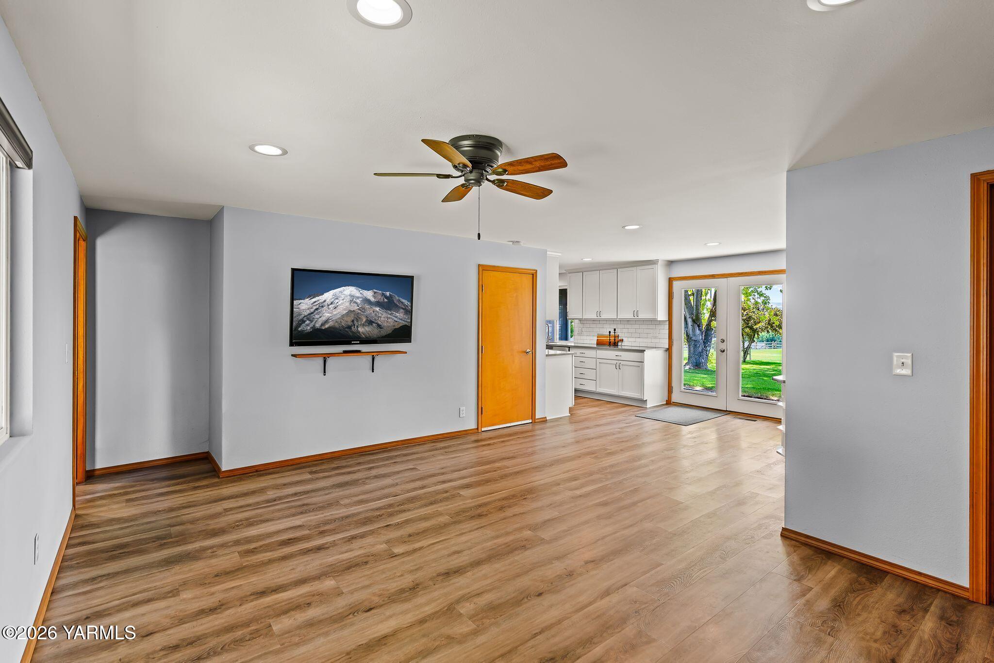 61 N Johnson Rd