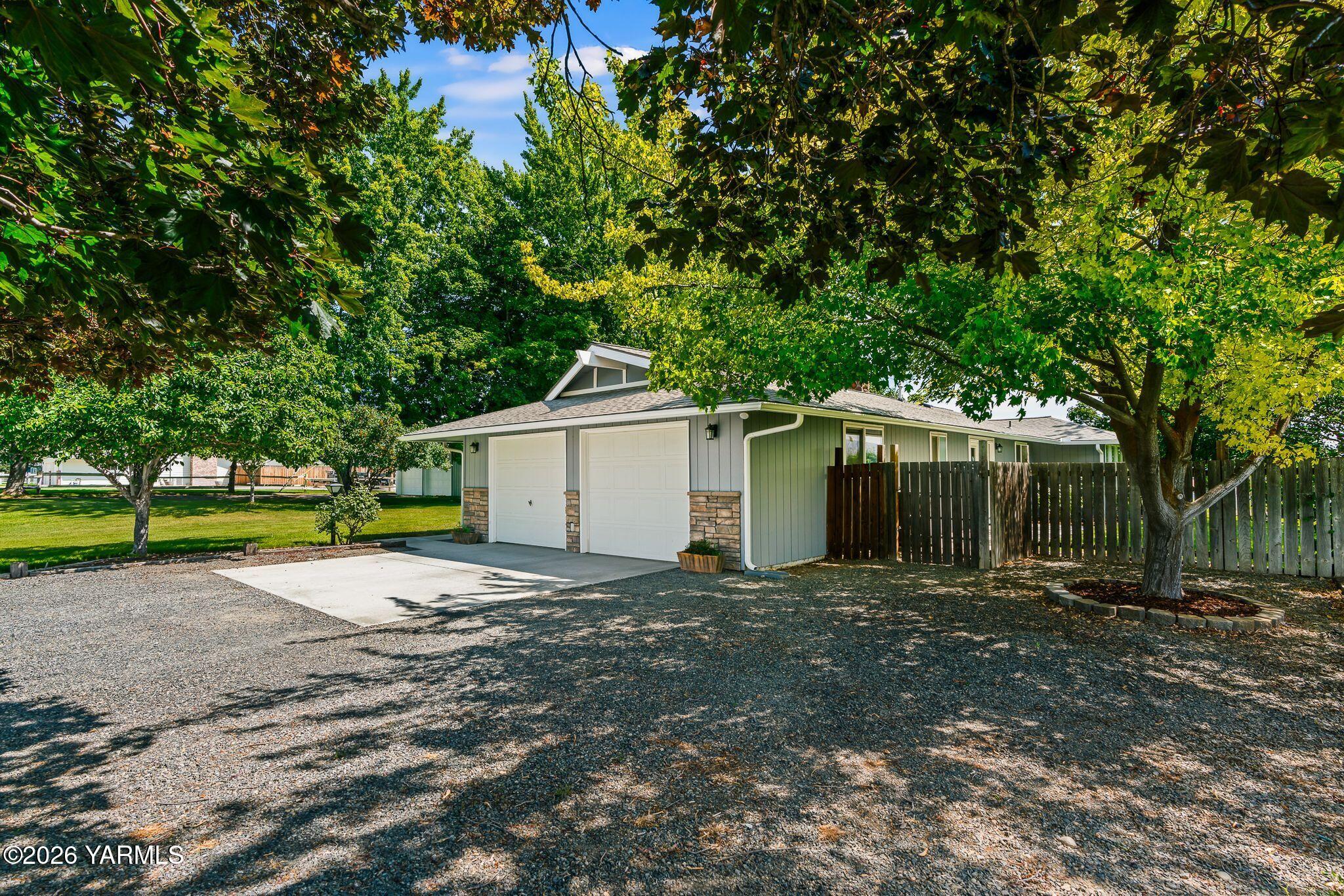 61 N Johnson Rd