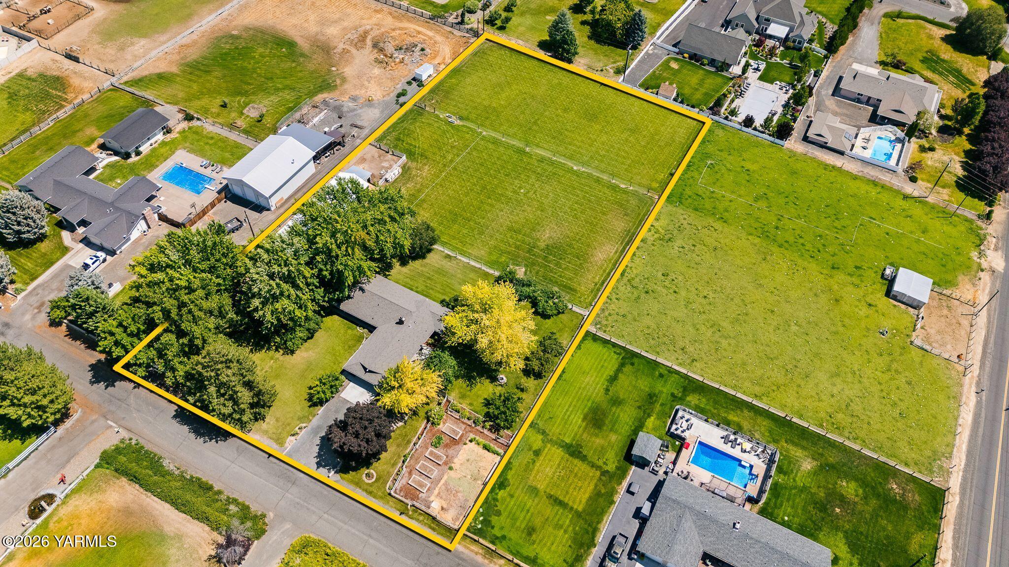 61 N Johnson Rd