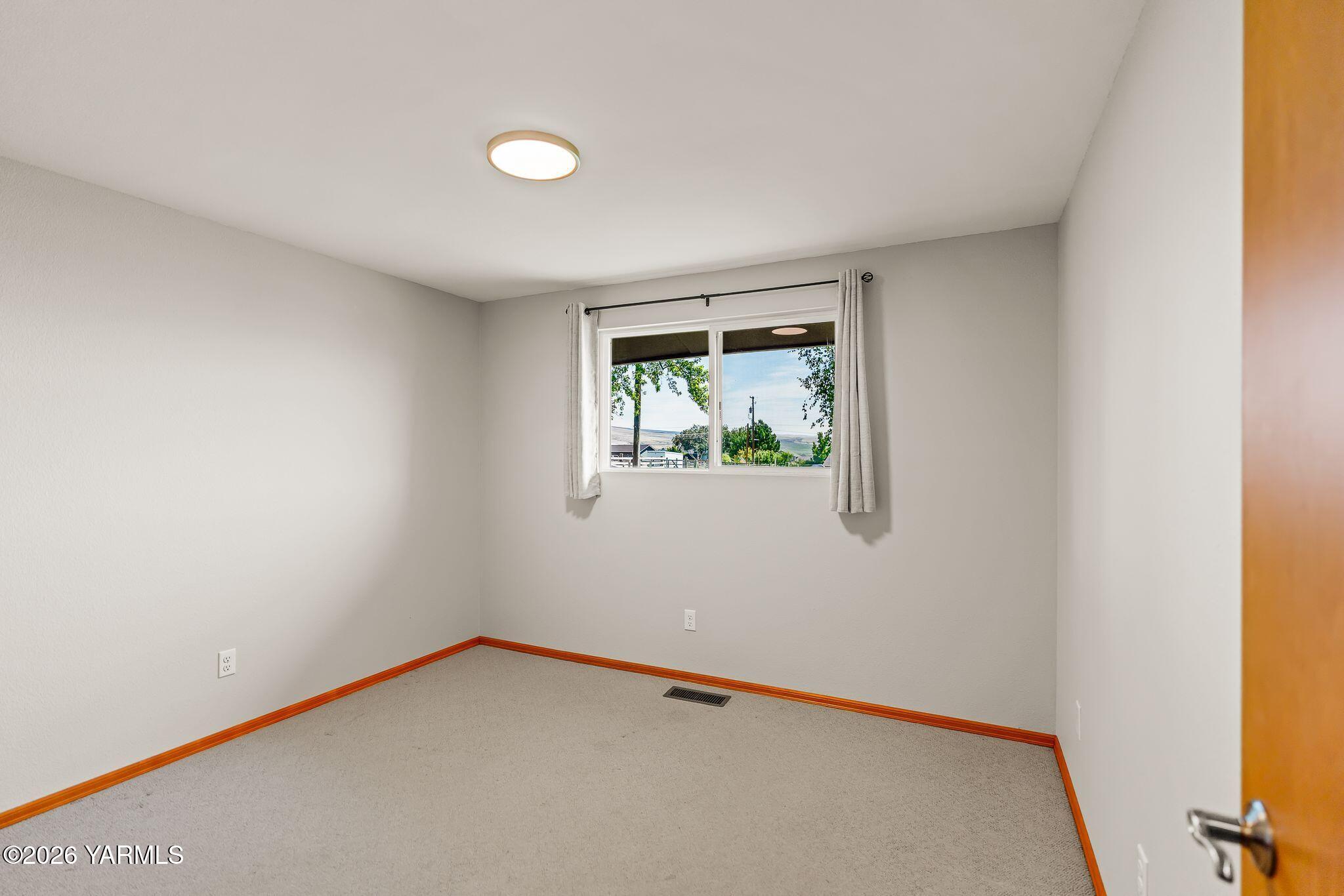 61 N Johnson Rd
