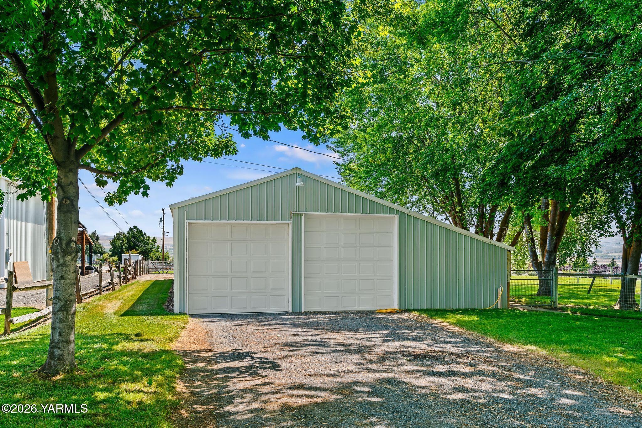 61 N Johnson Rd