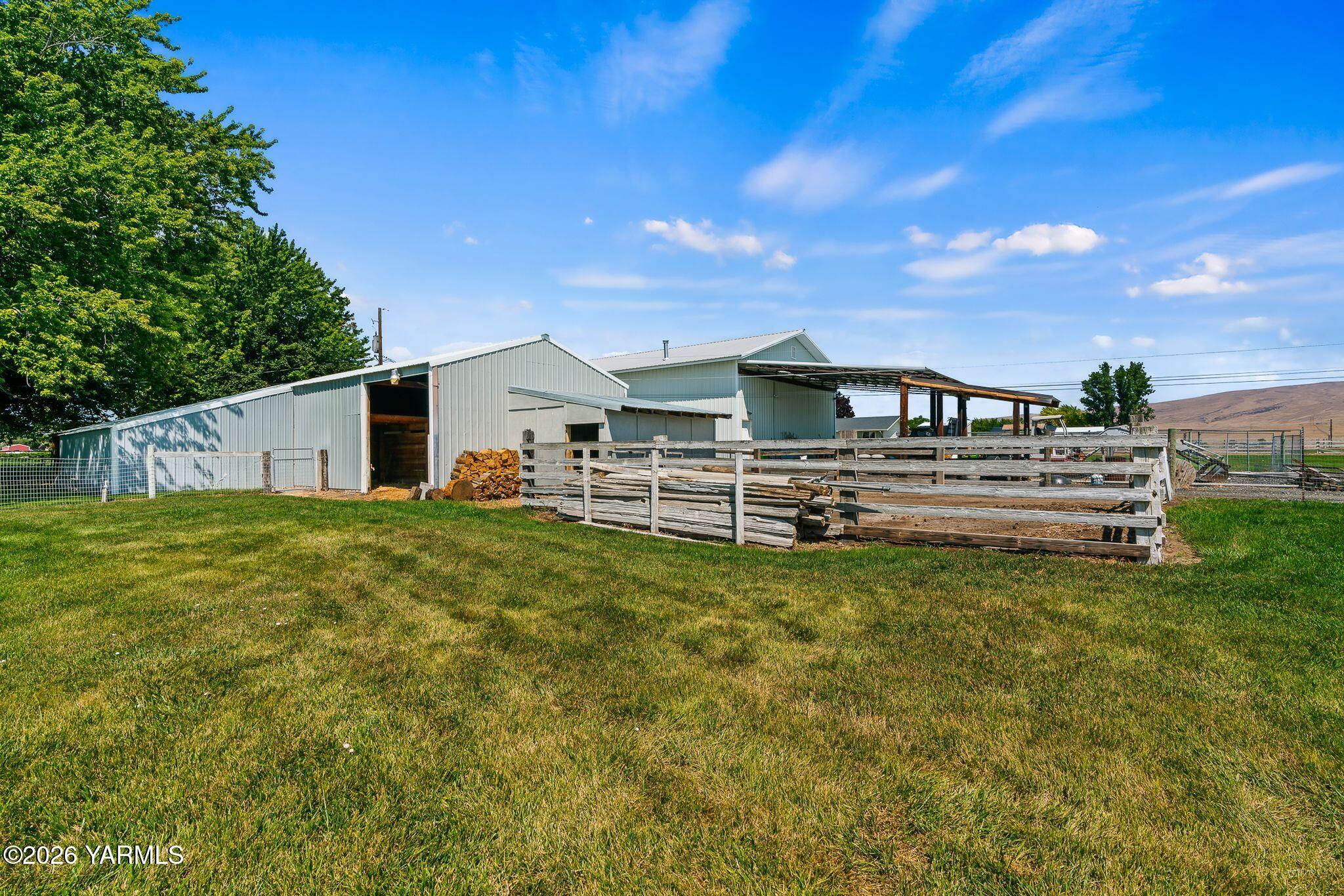 61 N Johnson Rd