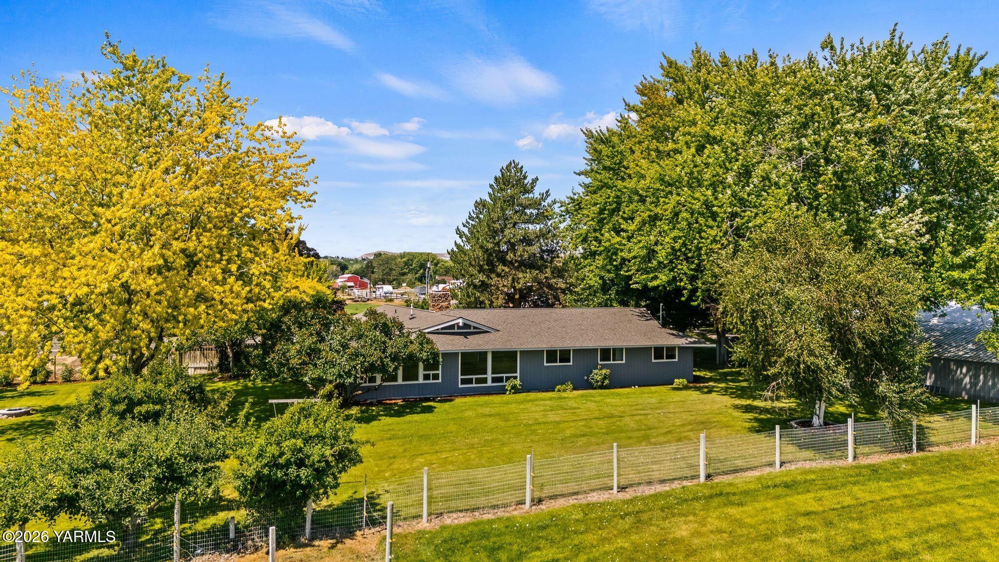 61 N Johnson Rd
