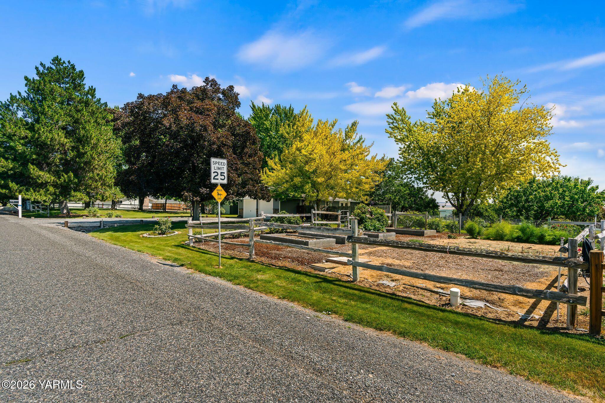 61 N Johnson Rd