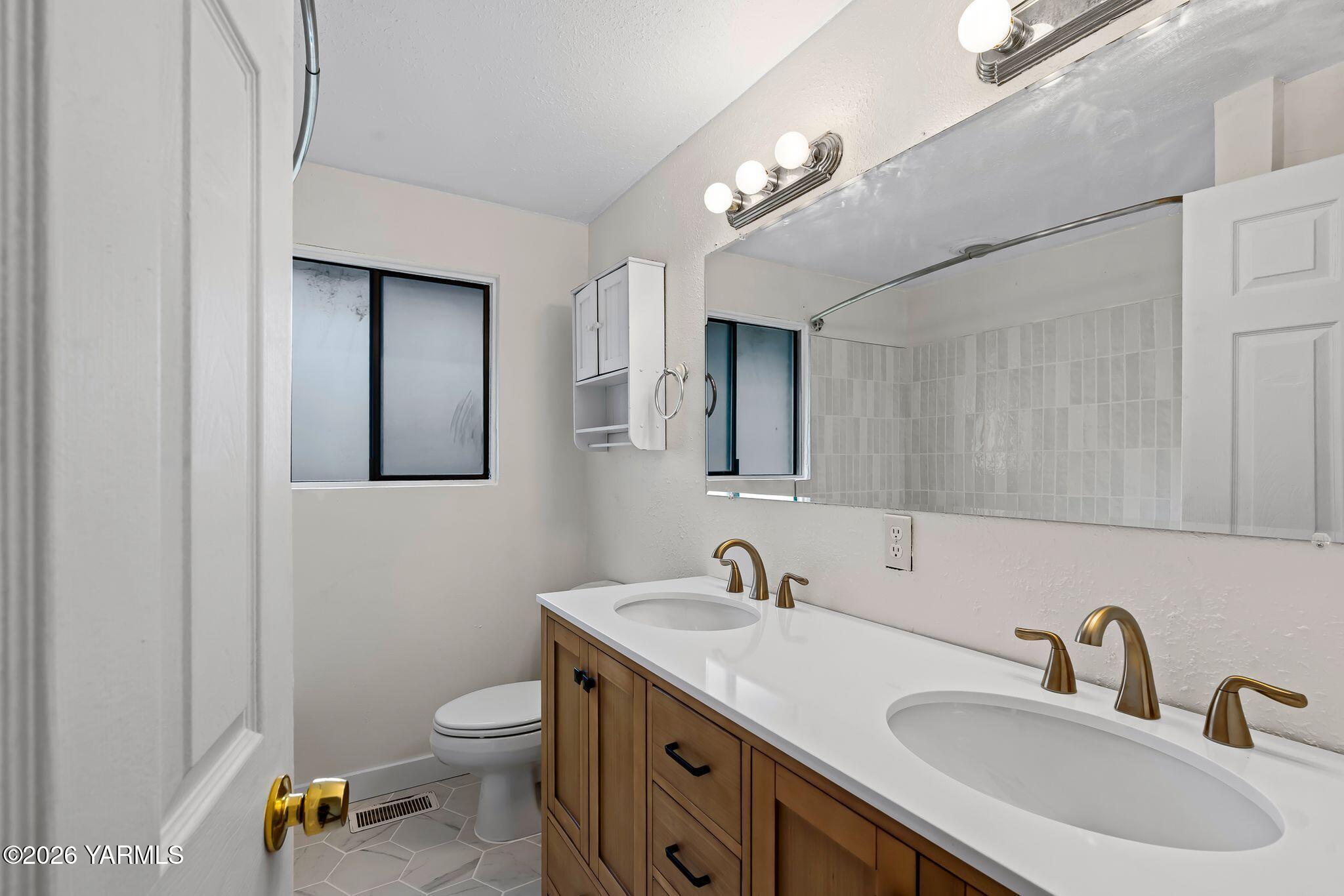 309 N 26th Ave