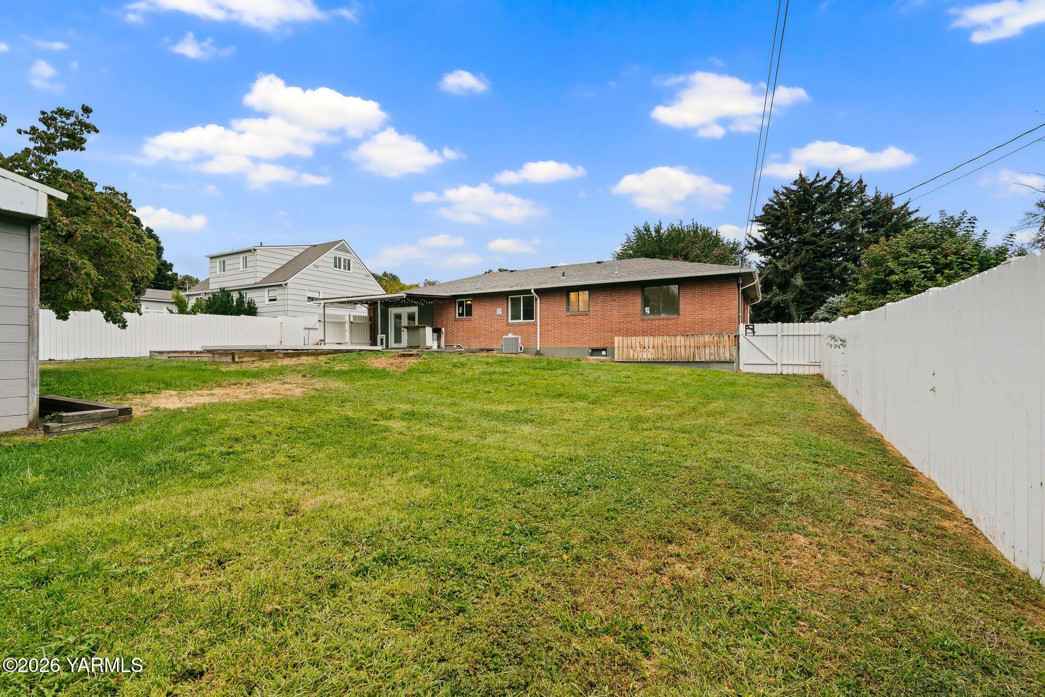 309 N 26th Ave