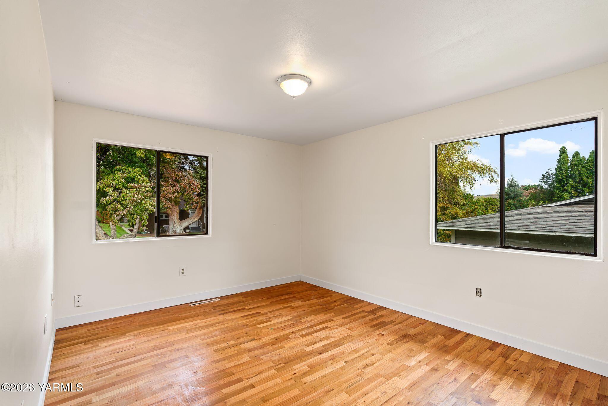 309 N 26th Ave
