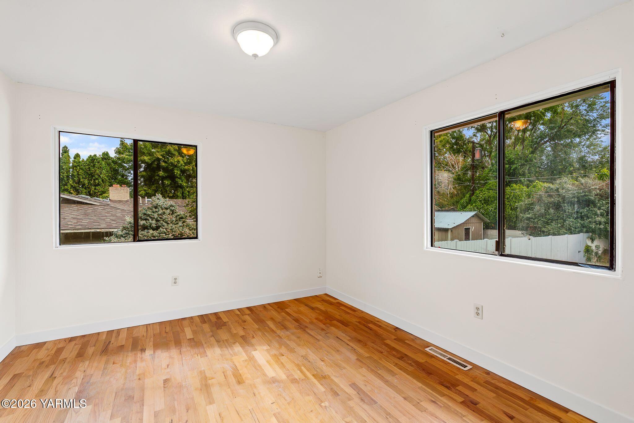 309 N 26th Ave