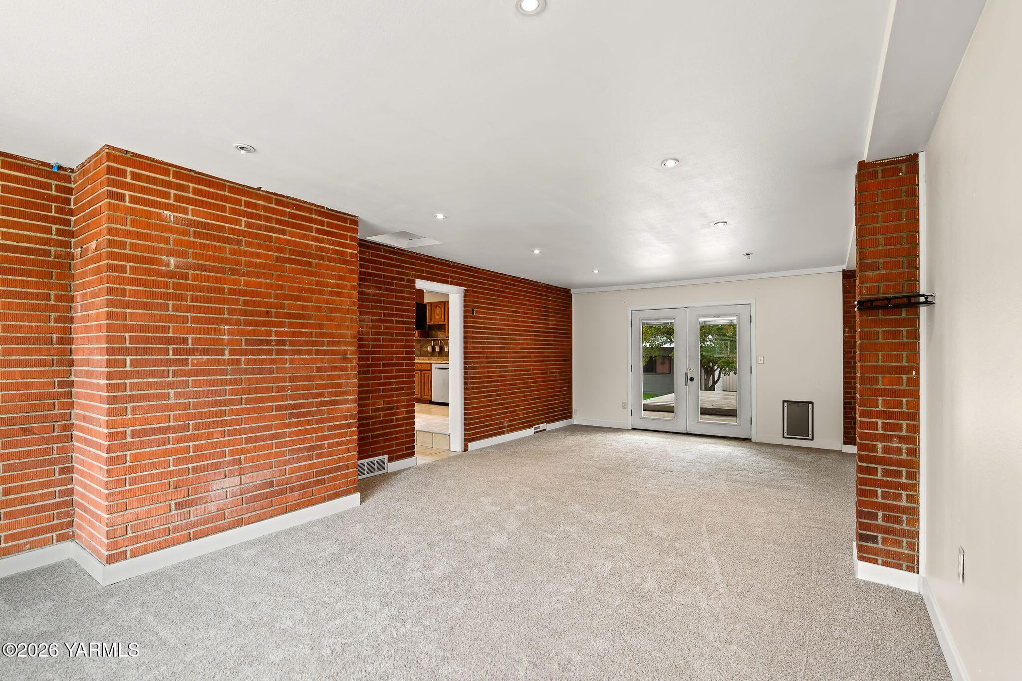309 N 26th Ave