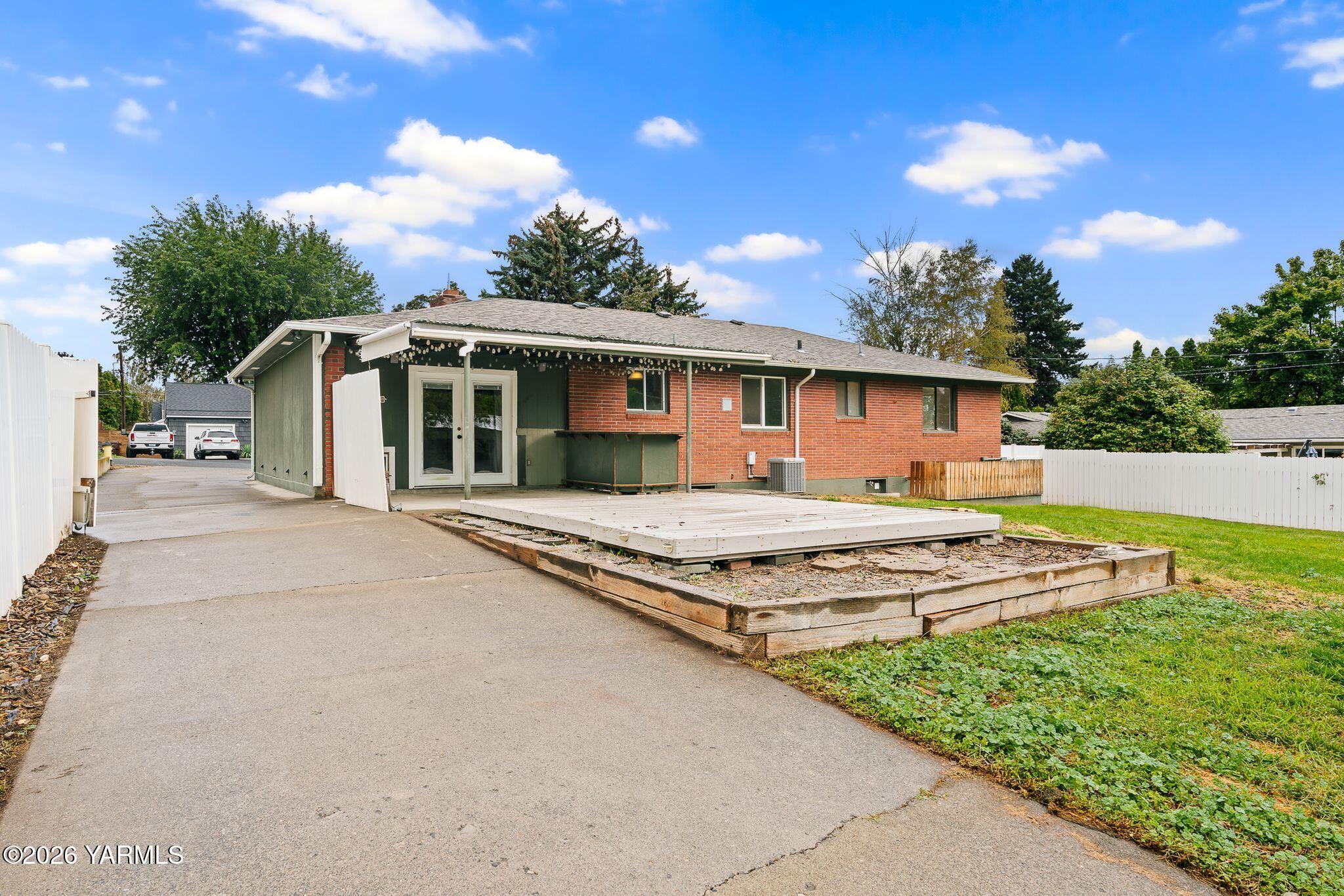 309 N 26th Ave