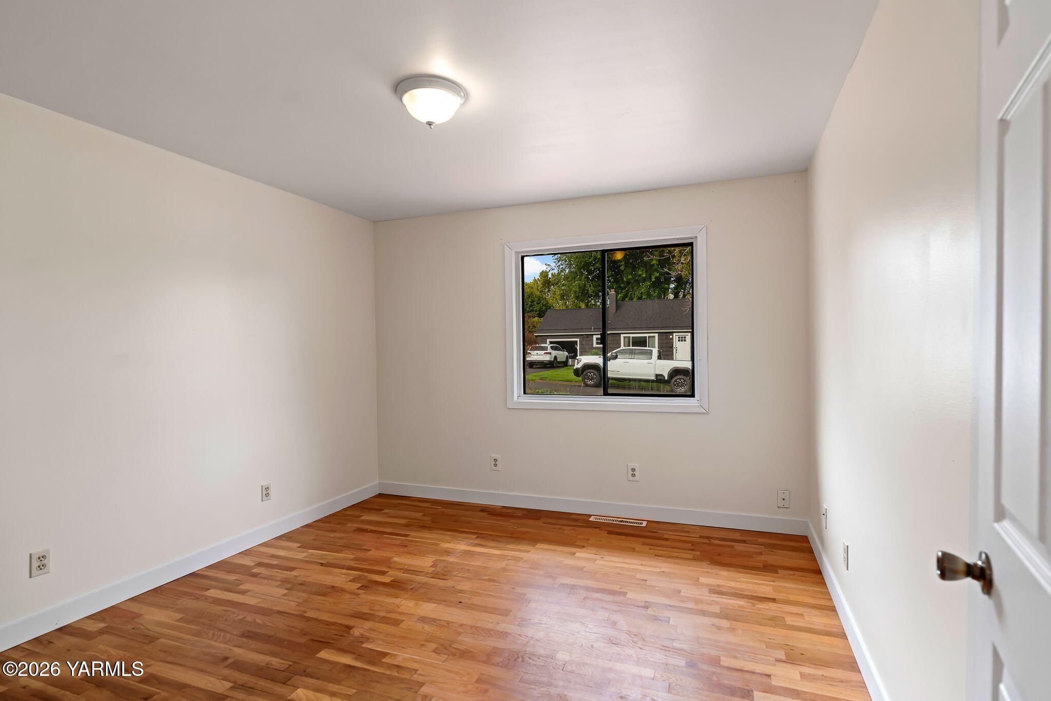 309 N 26th Ave