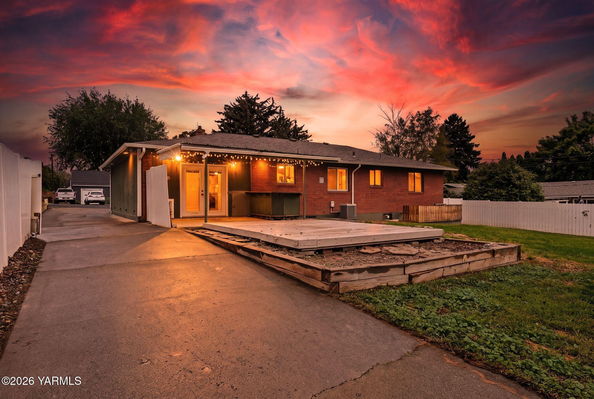 309 N 26th Ave