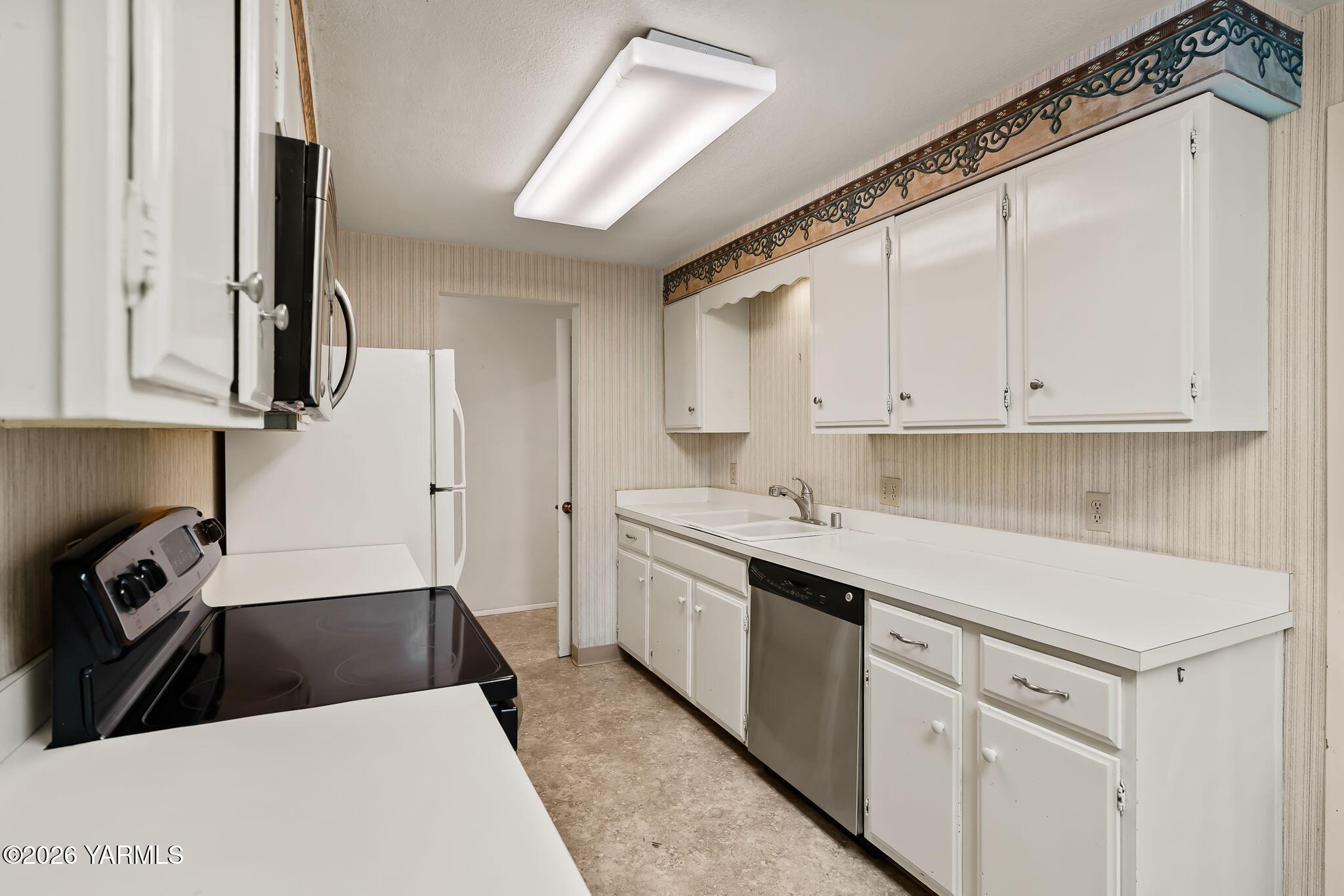 1407 S 35th Pl