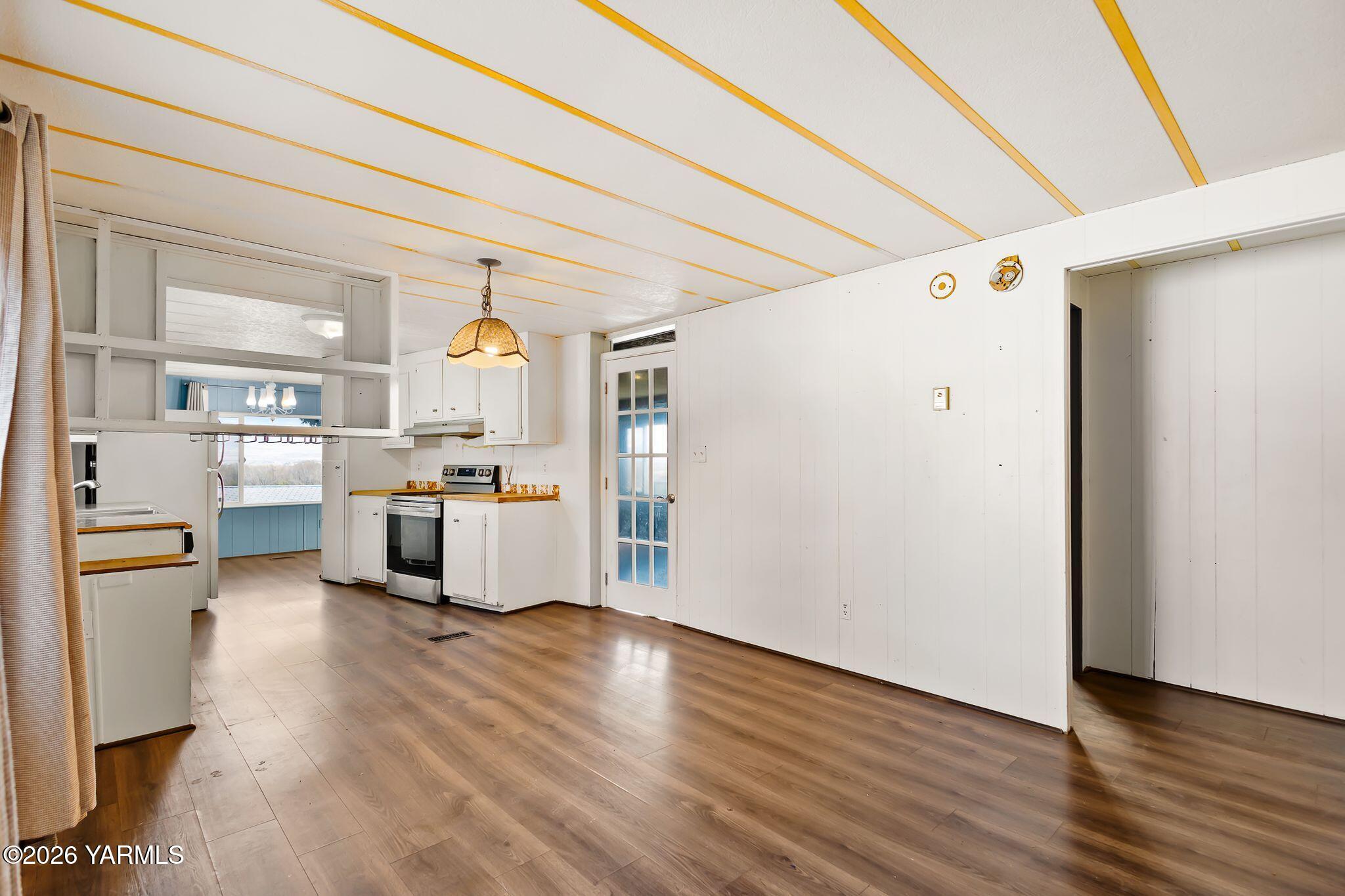 26 Leisure Hill Rd