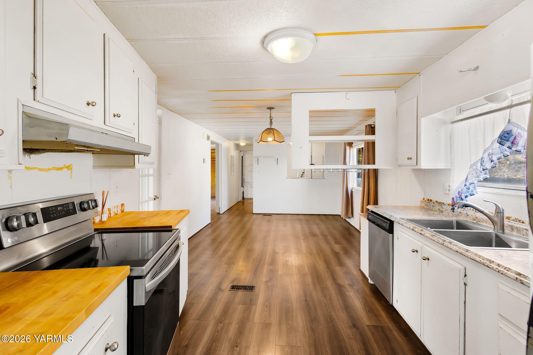 26 Leisure Hill Rd