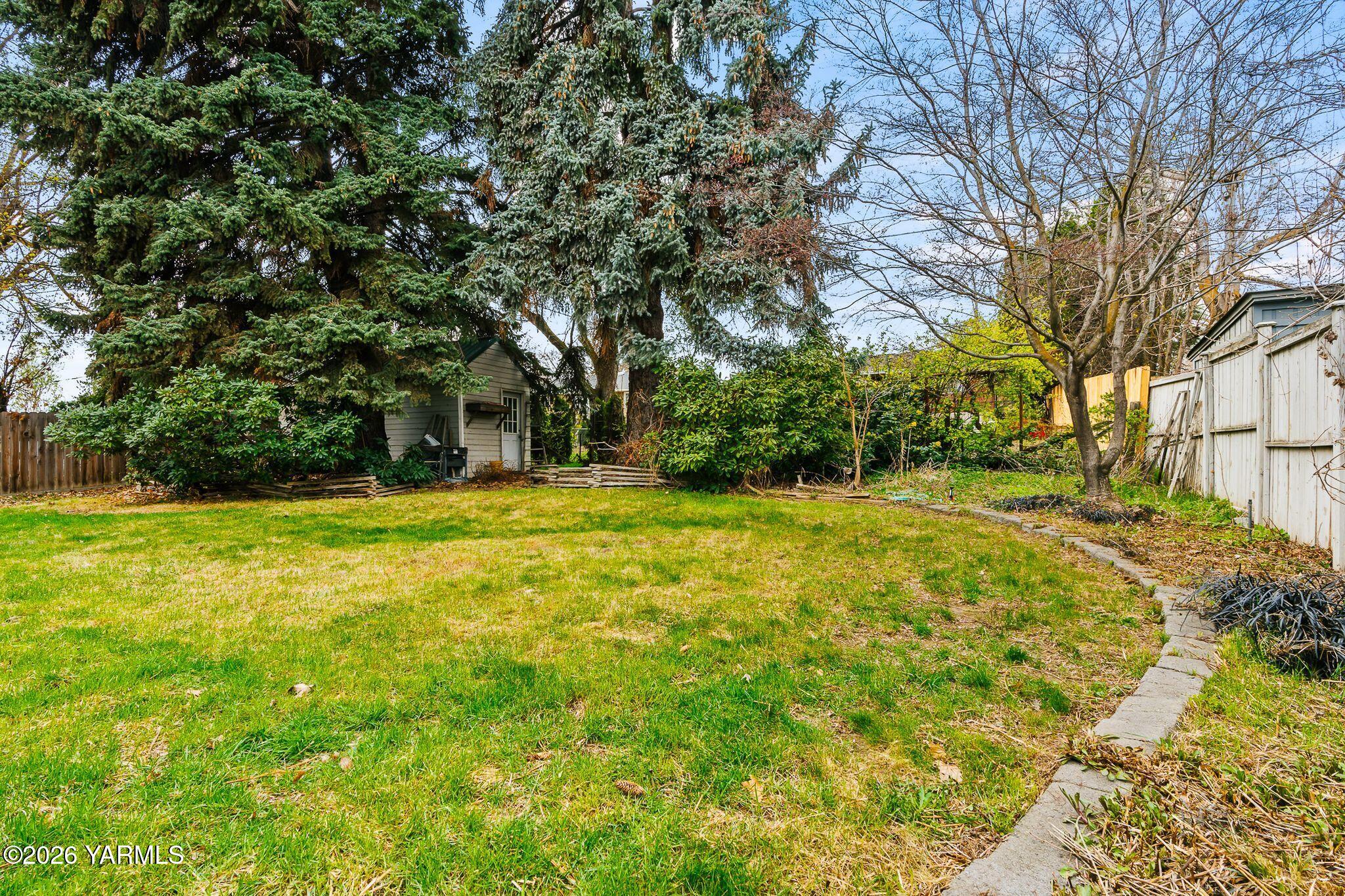 702 S 30th Ave