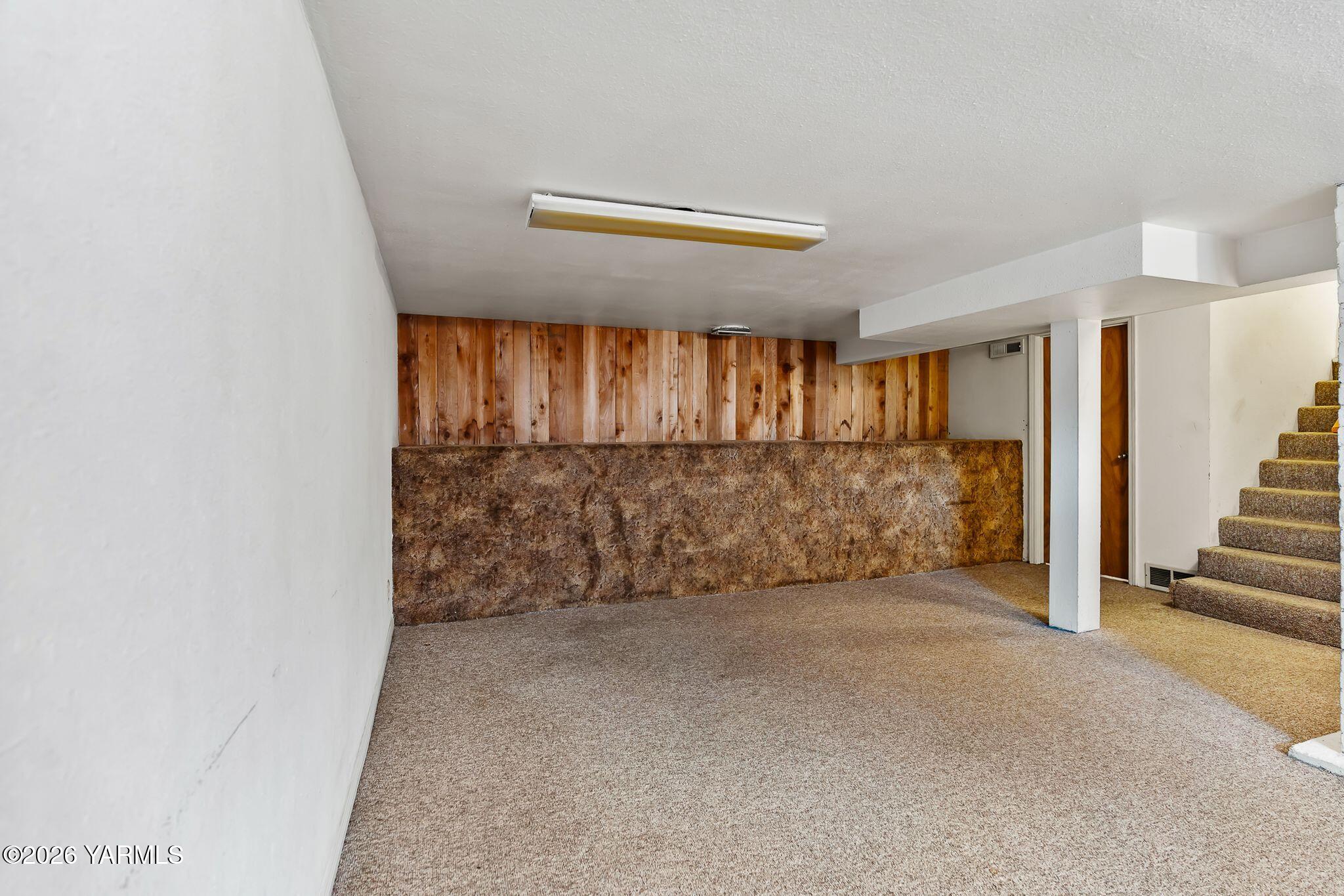 702 S 30th Ave