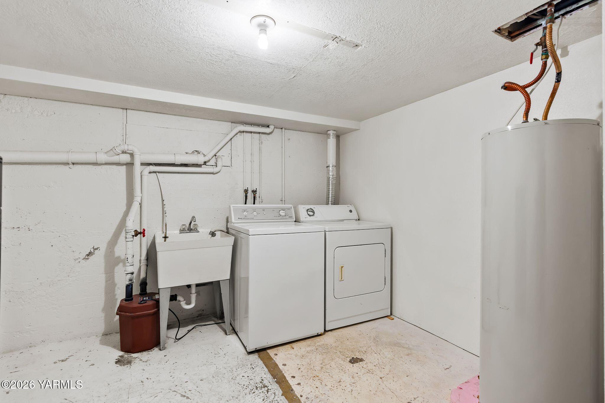 702 S 30th Ave